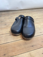 Isabel Marant Black Clogs (39)