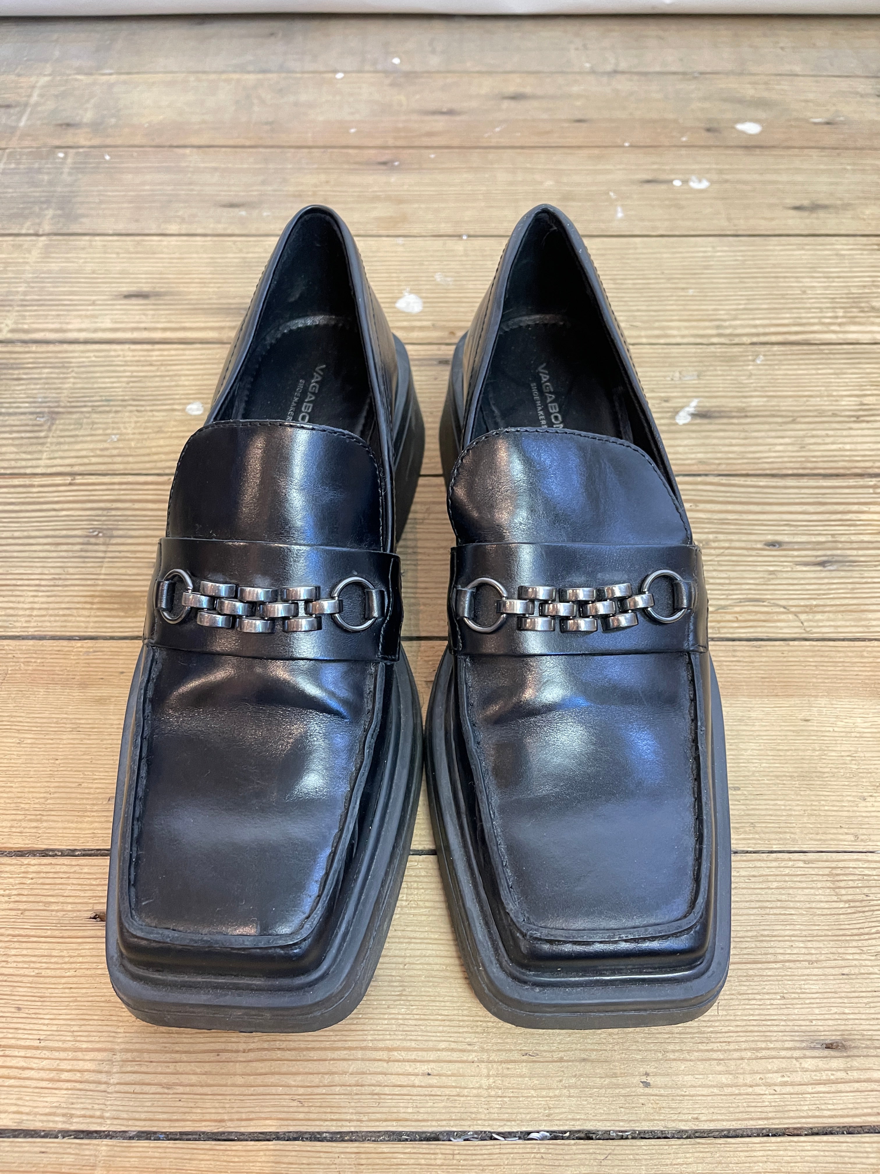 Vagabond Square Toe Loafers (38)