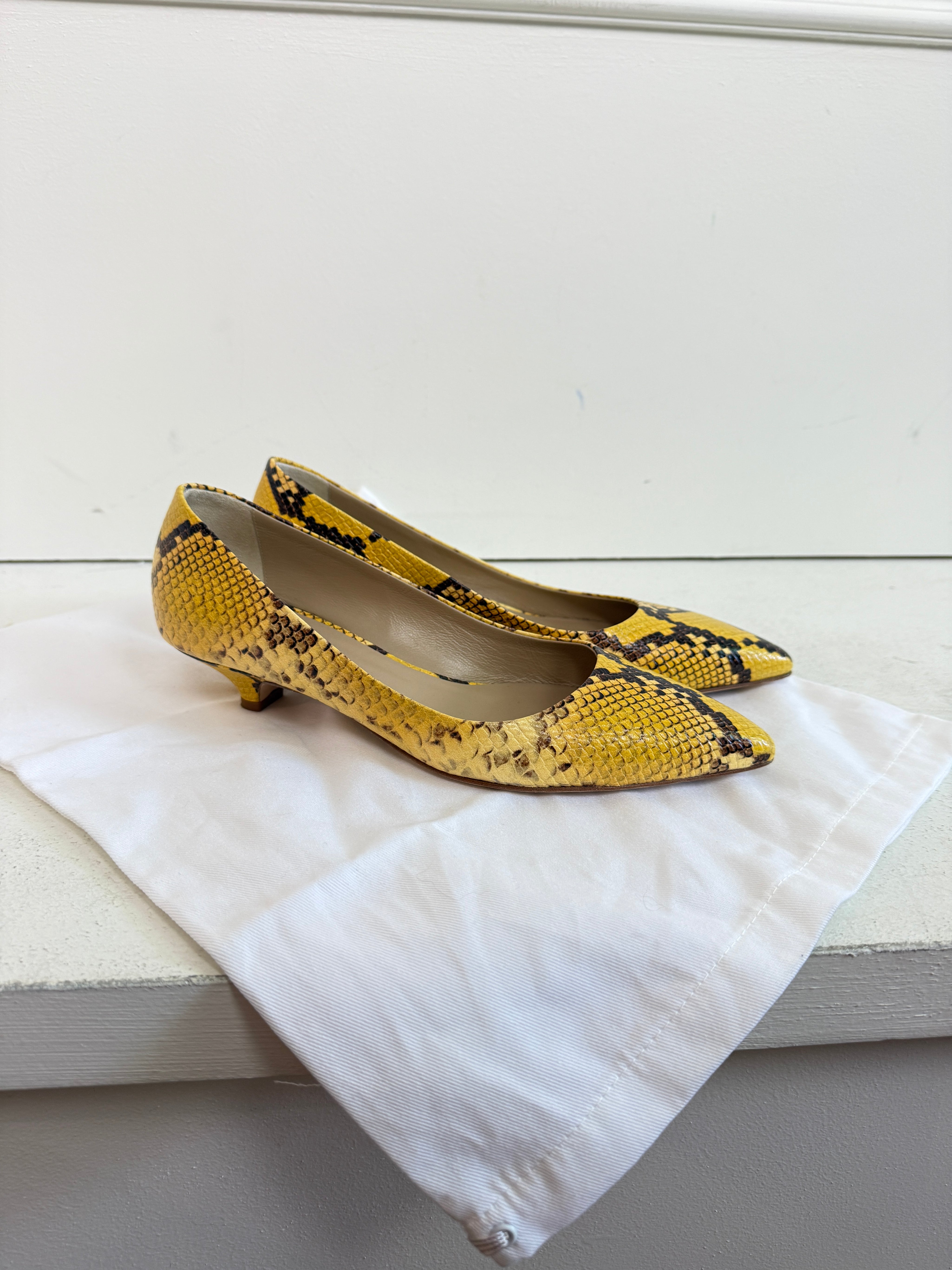 Jamie Haller "The Kitty Point Heel" in Yellow Snake (37.5)