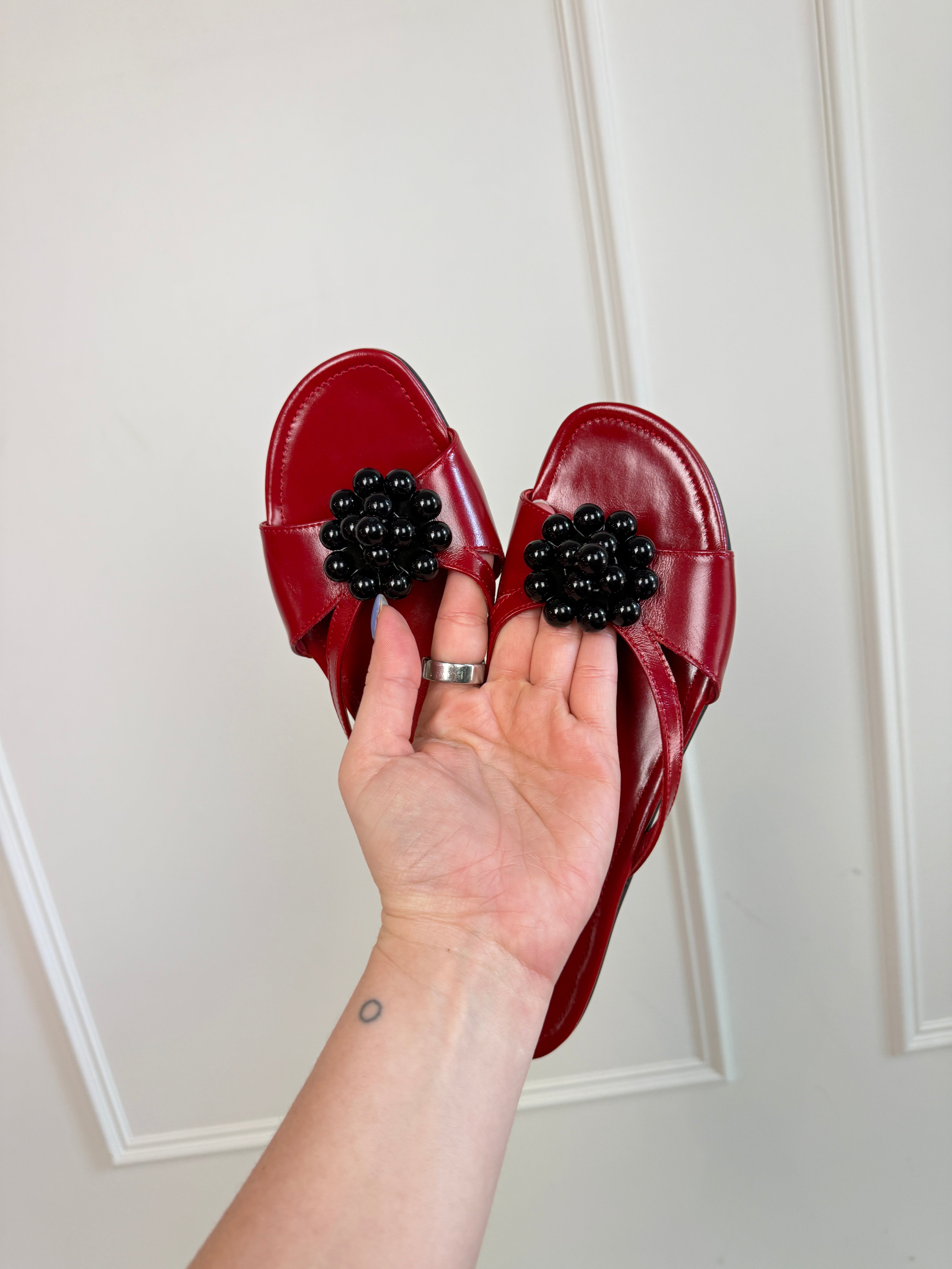 About Arianne Flora Red Heel (40)