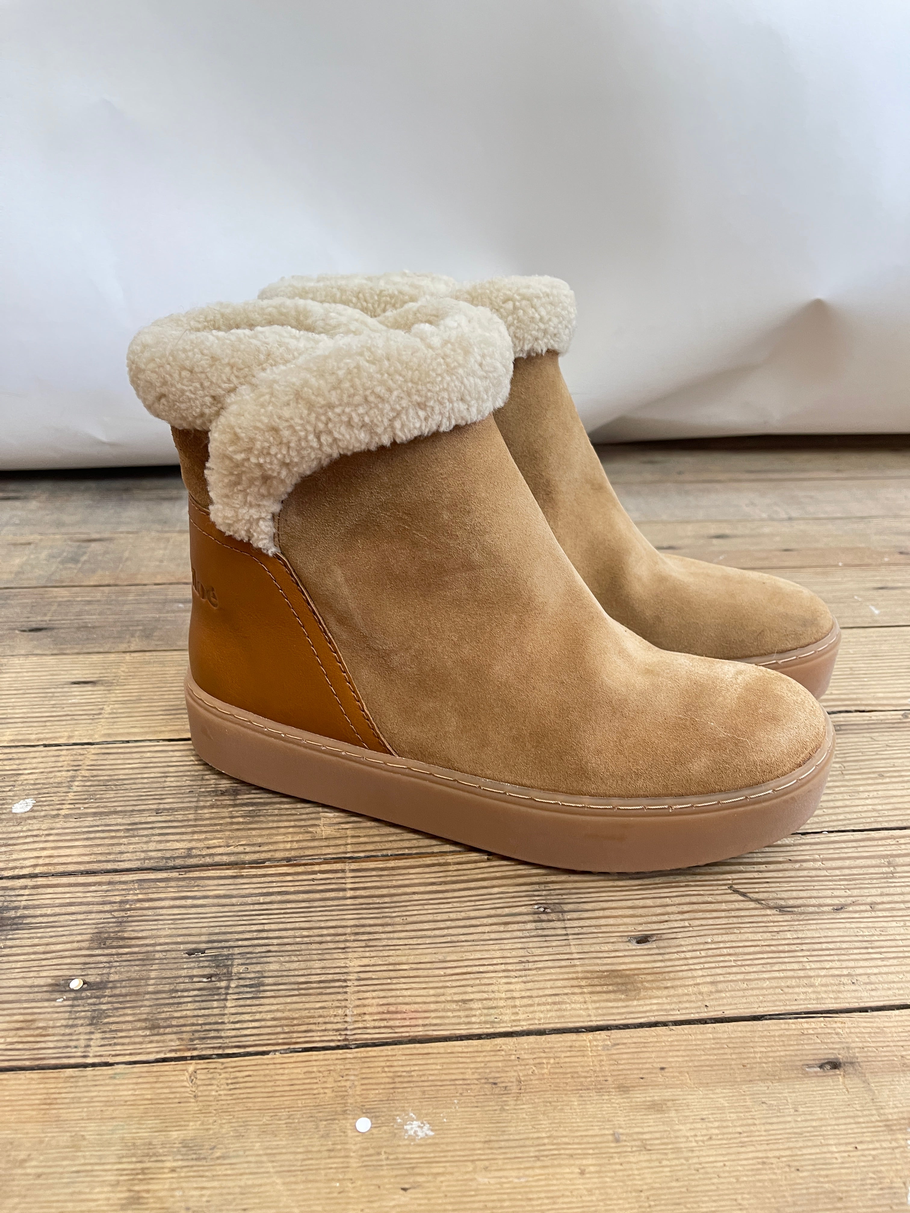 See by Chloé Juliet Shearling Ankle Boots (39)