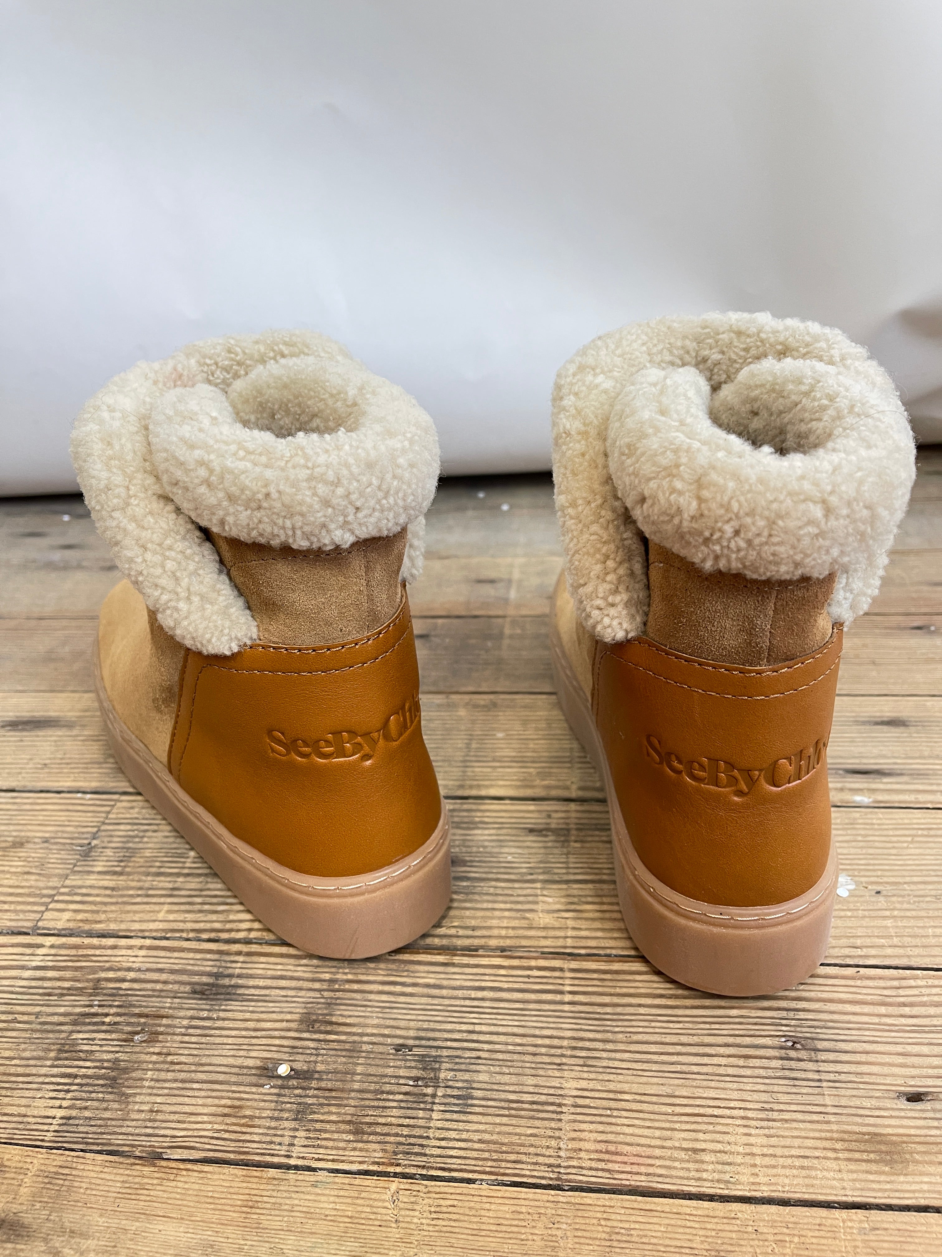 See by Chloé Juliet Shearling Ankle Boots (39)