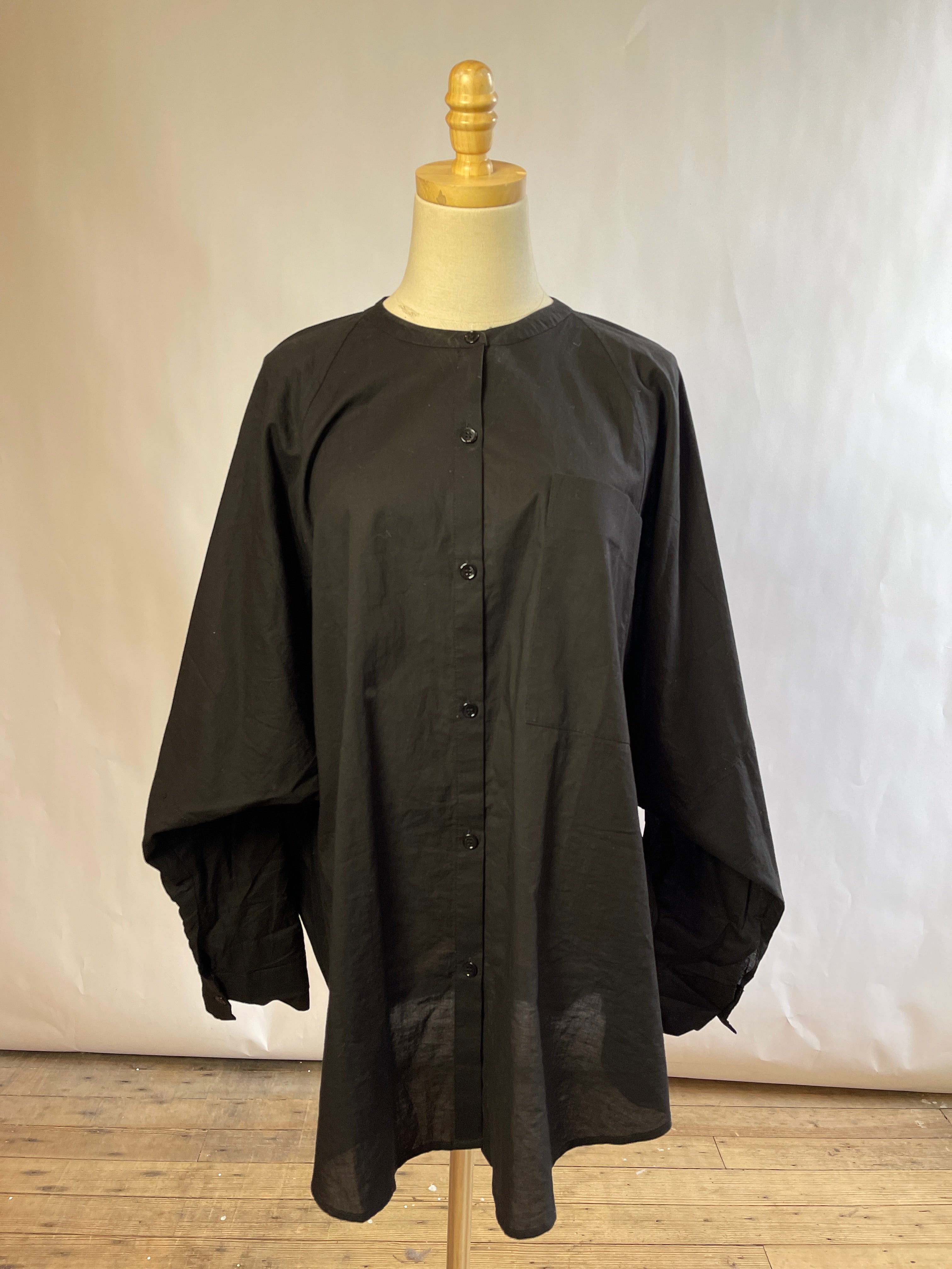 Roucha Black Button Down (XL)