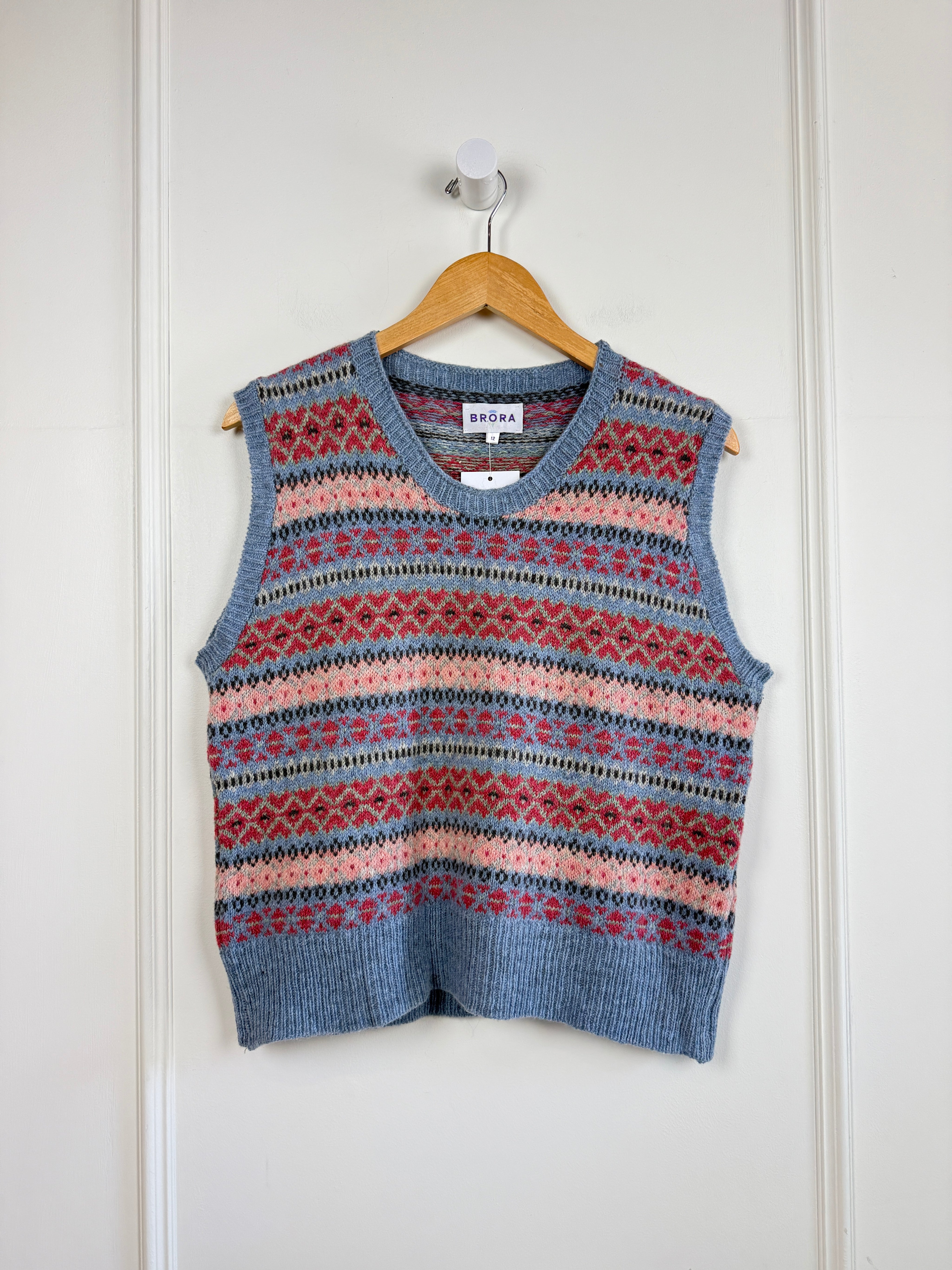 Brora Wool Pattern Vest (L)