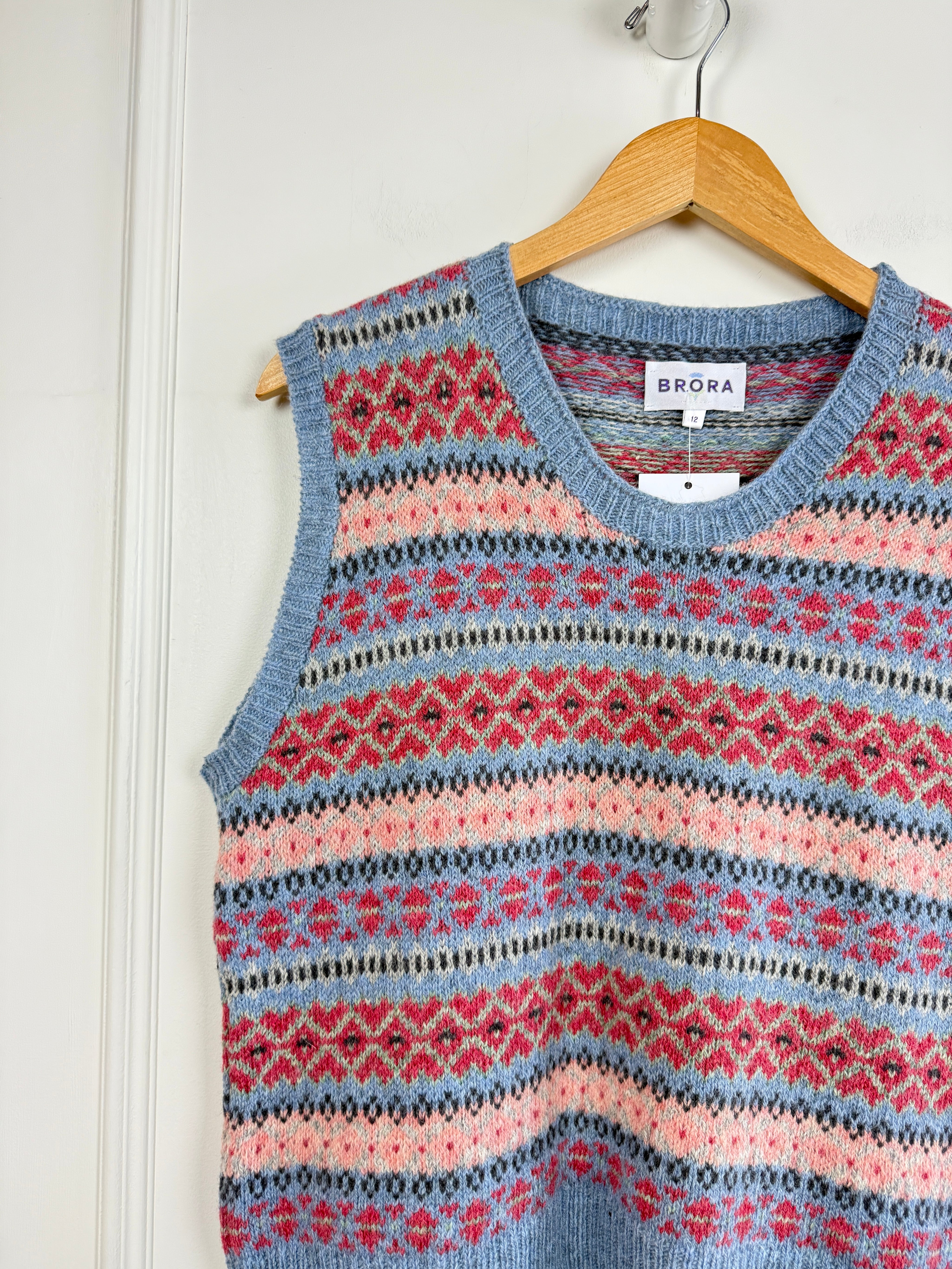 Brora Wool Pattern Vest (L)