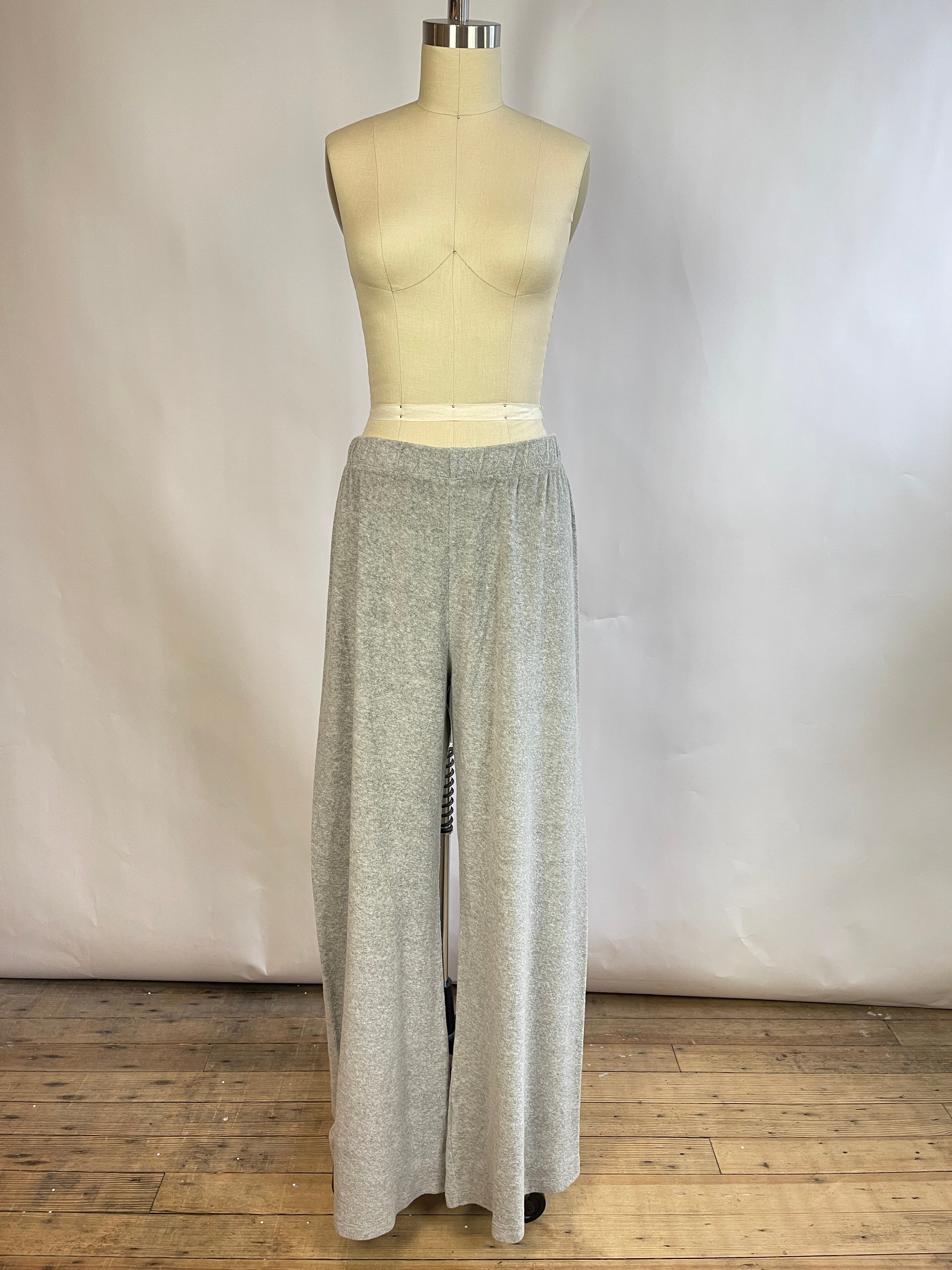 Suzie Kondi Grey Terry Sweatpants (L)