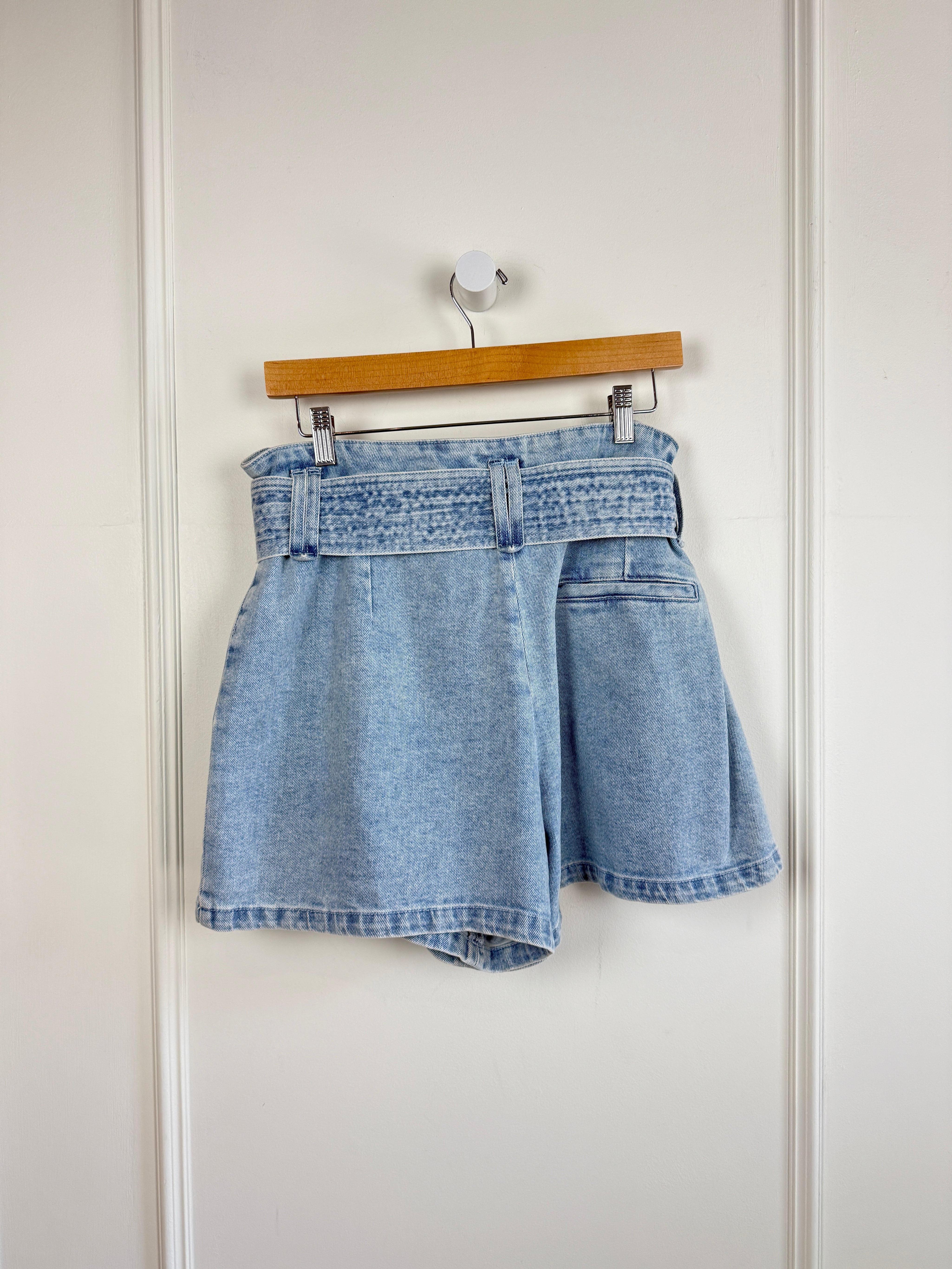 Sezane Light Denim Shorts (L/42)