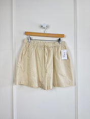 Na Nin Cream Drawstring Short (L)