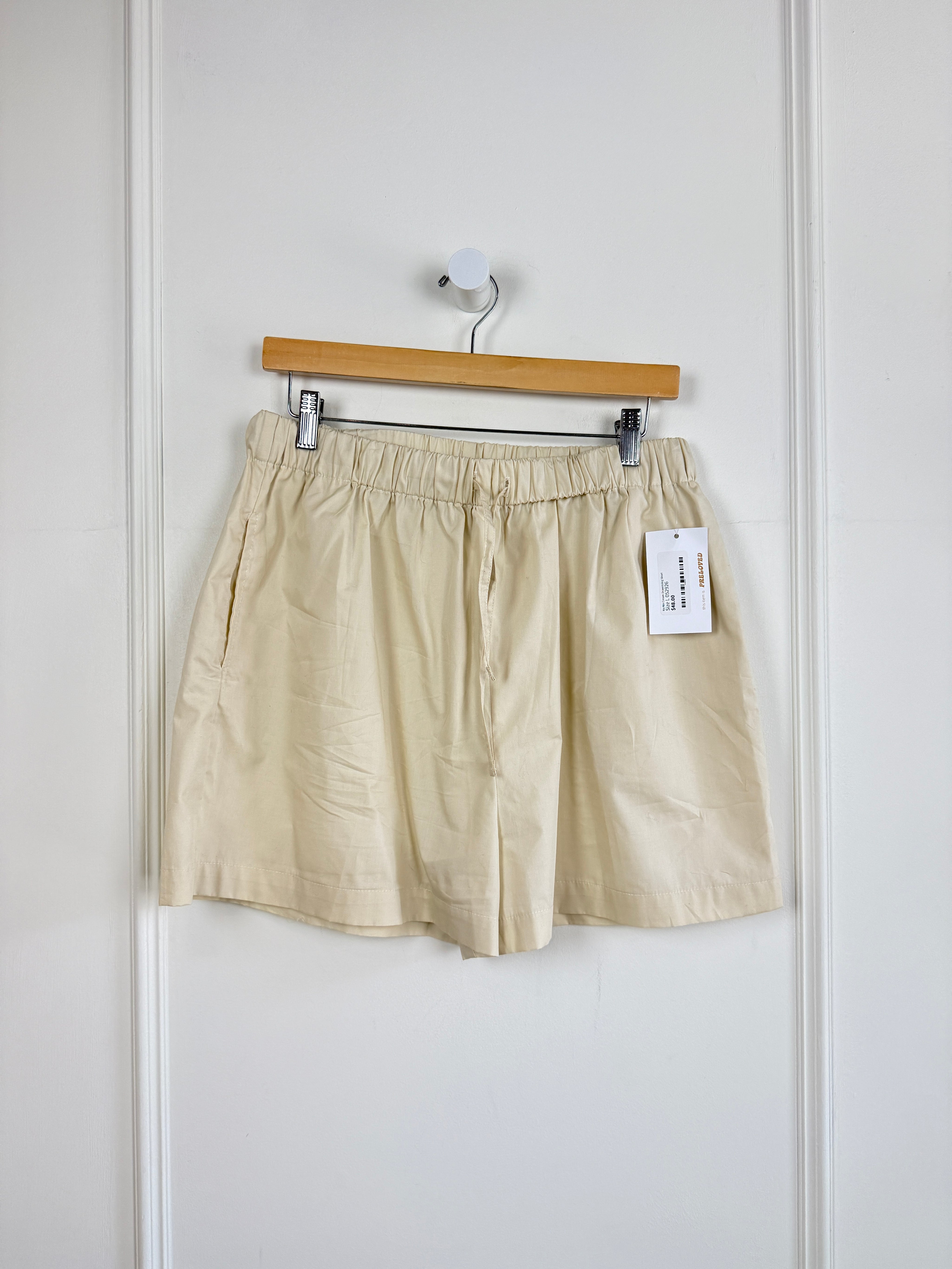 Na Nin Cream Drawstring Short (L)