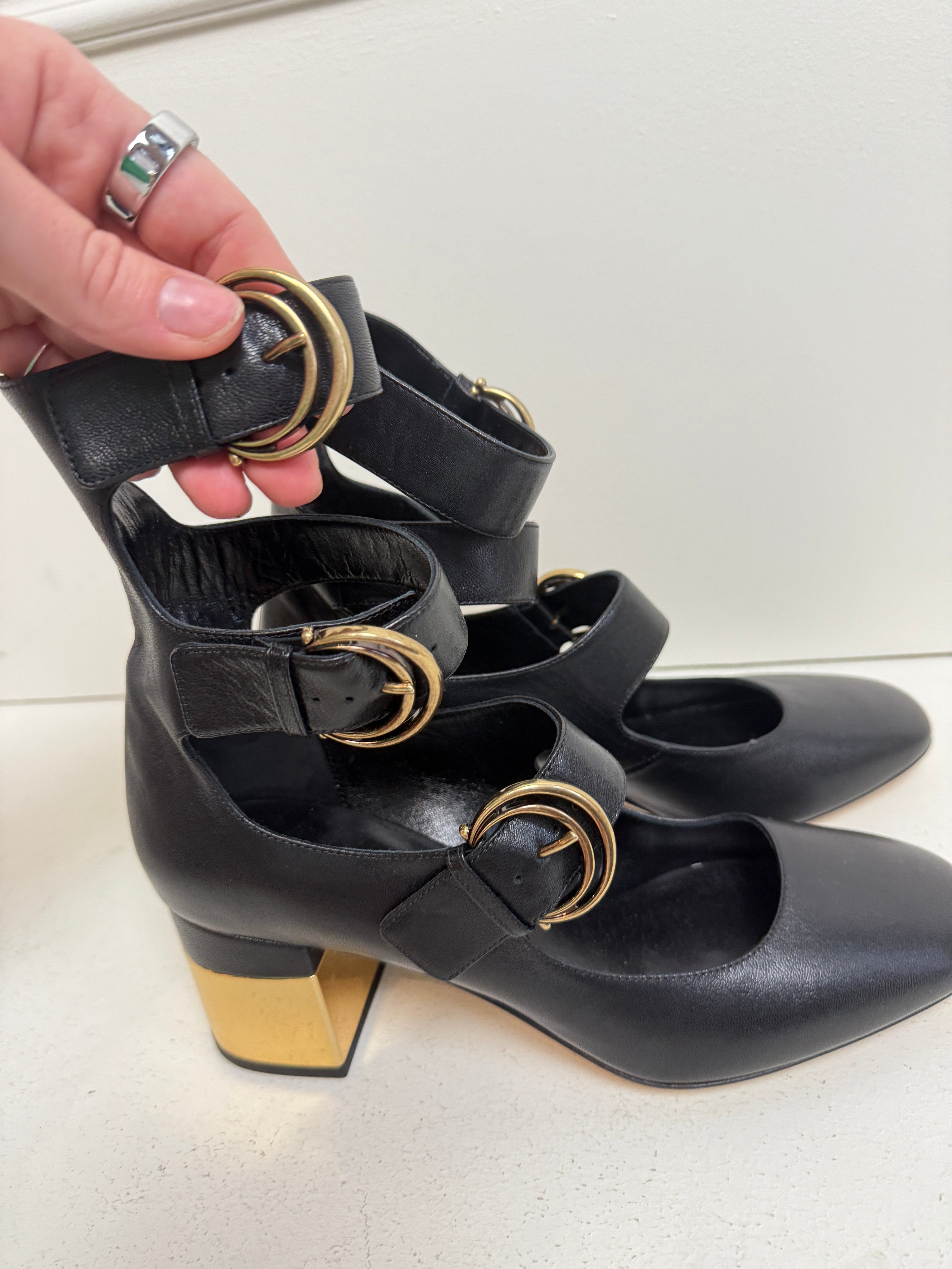 Chloe Alize Leather Pumps (39)