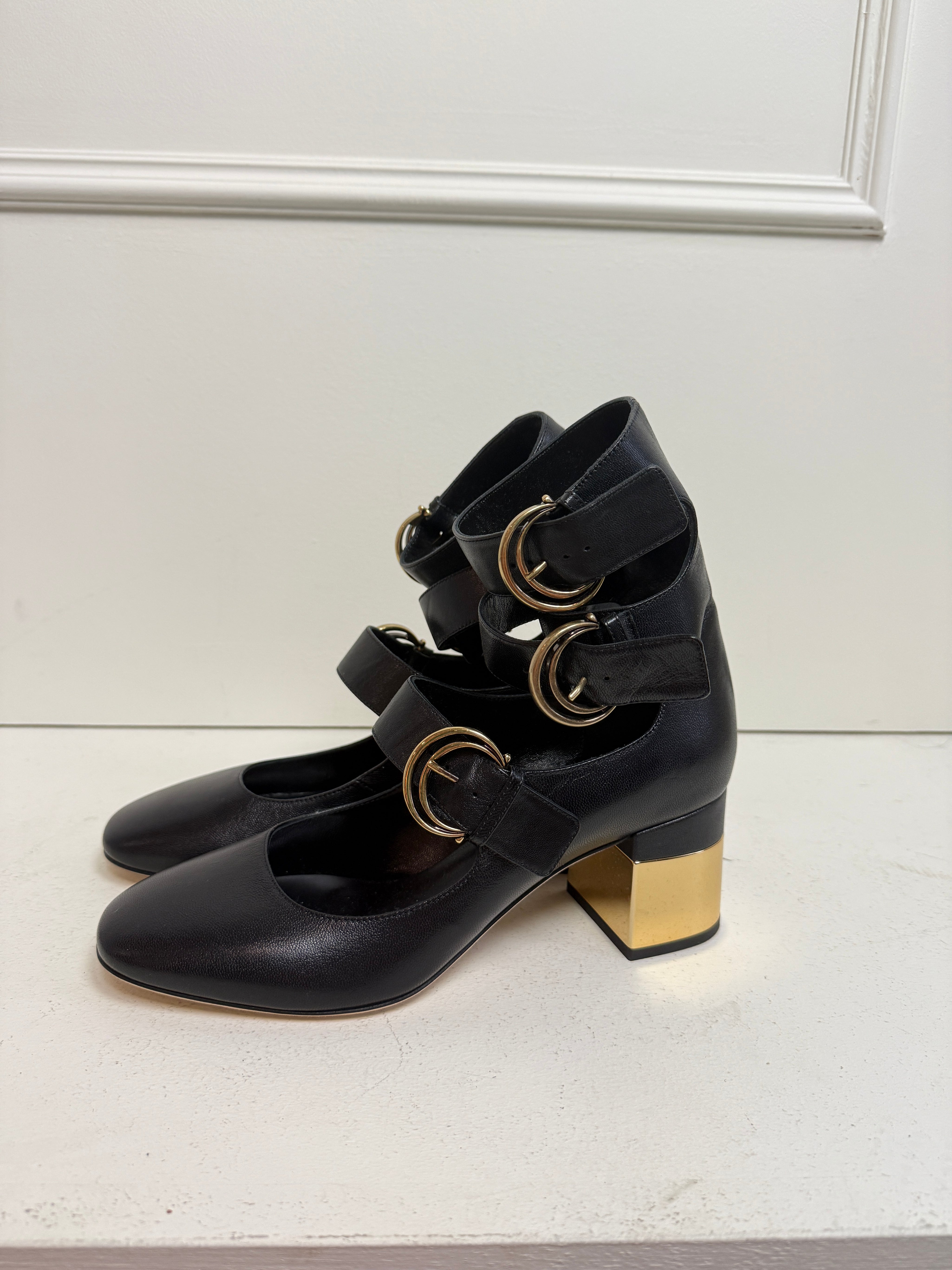 Chloe Alize Leather Pumps (39)