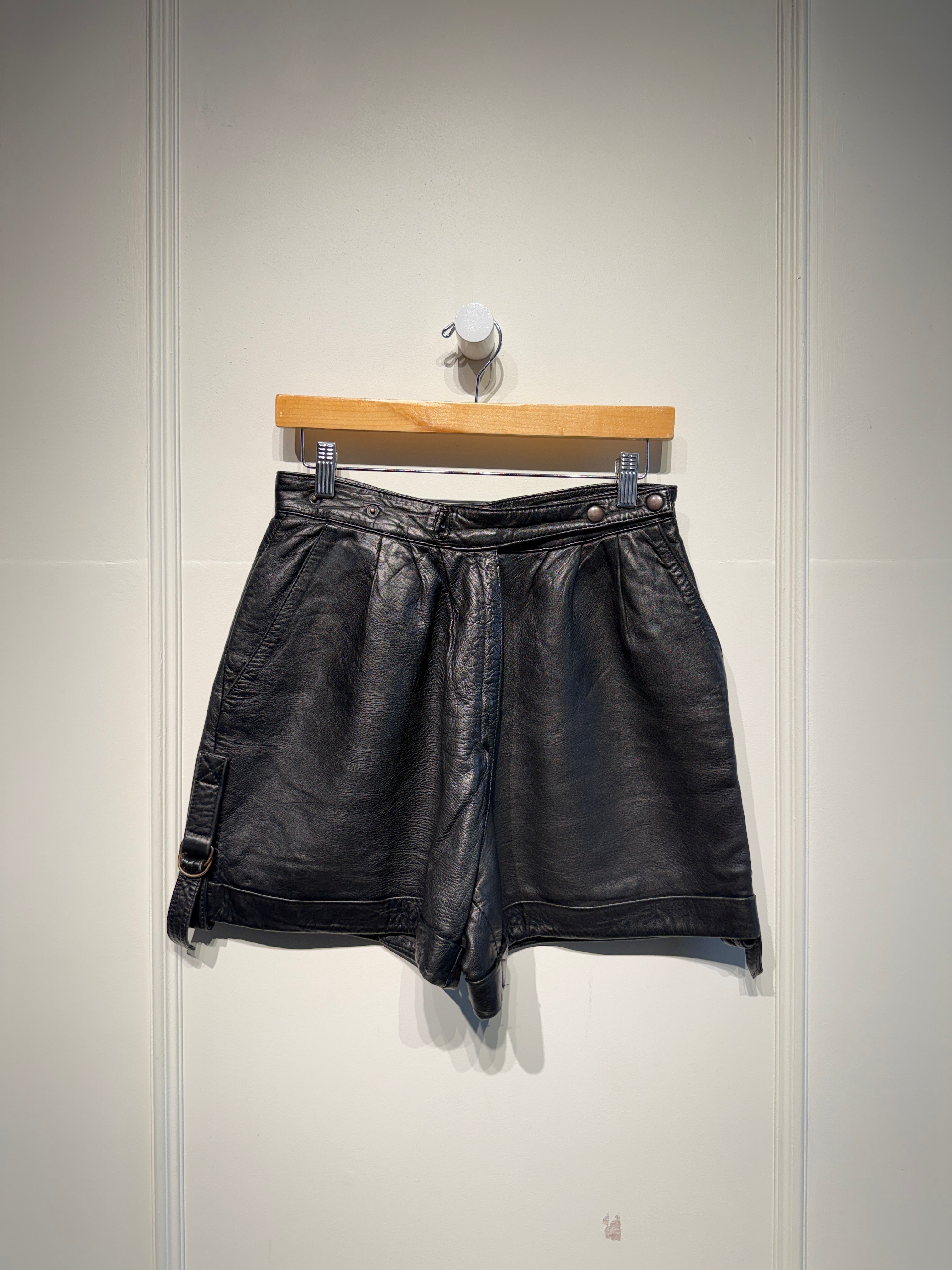 Vintage Leather Shorts (S/M)
