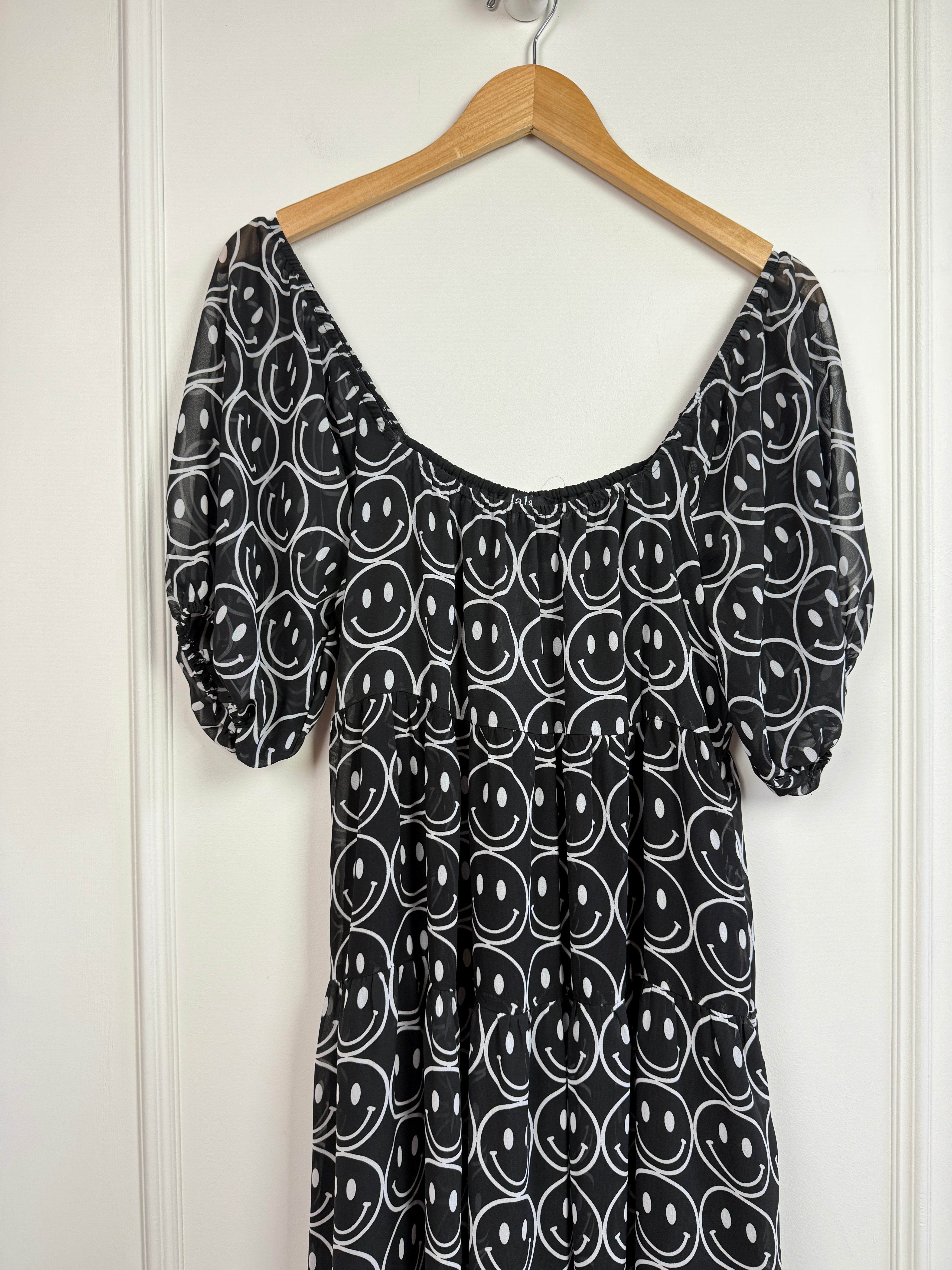 Dressed in LaLa Black & White Smiley Dress (S)