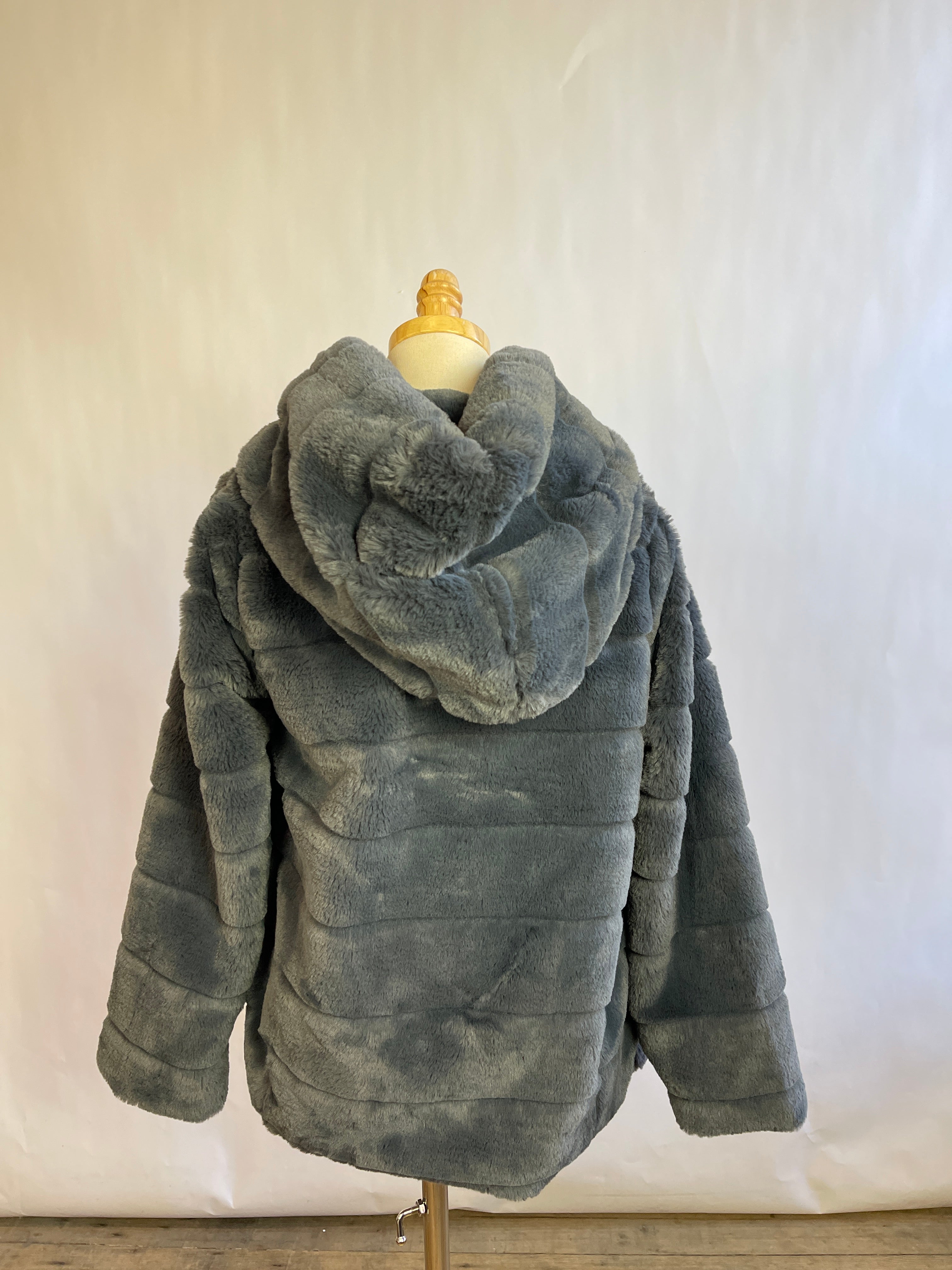 APPARIS Grey Fur Jacket (M)