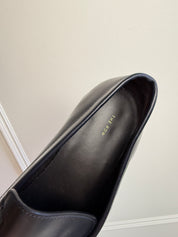 The Row Mensy Leather Loafers in Navy (38.5)