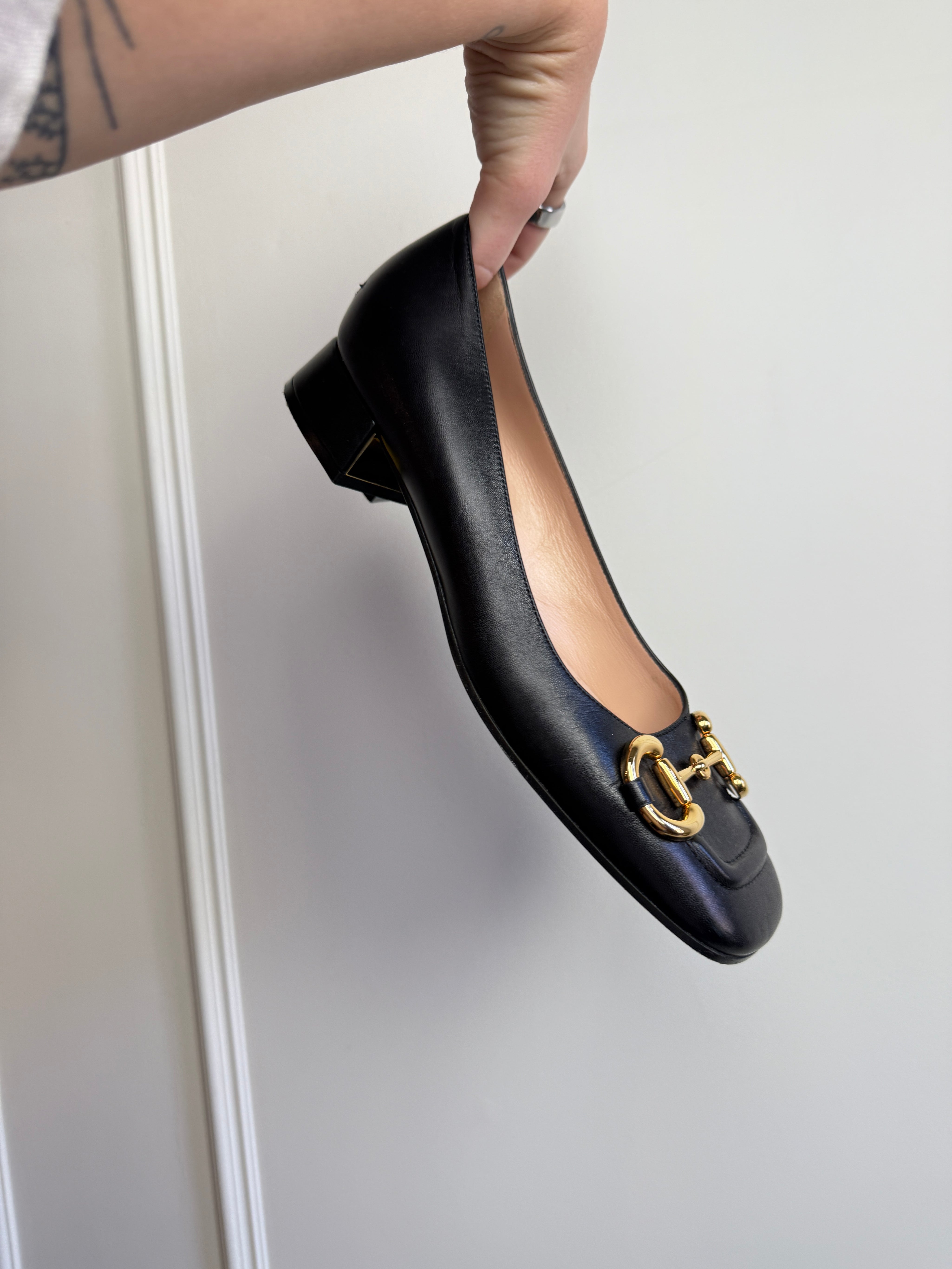 Gucci 1955 Horsebit Low Pumps (39)