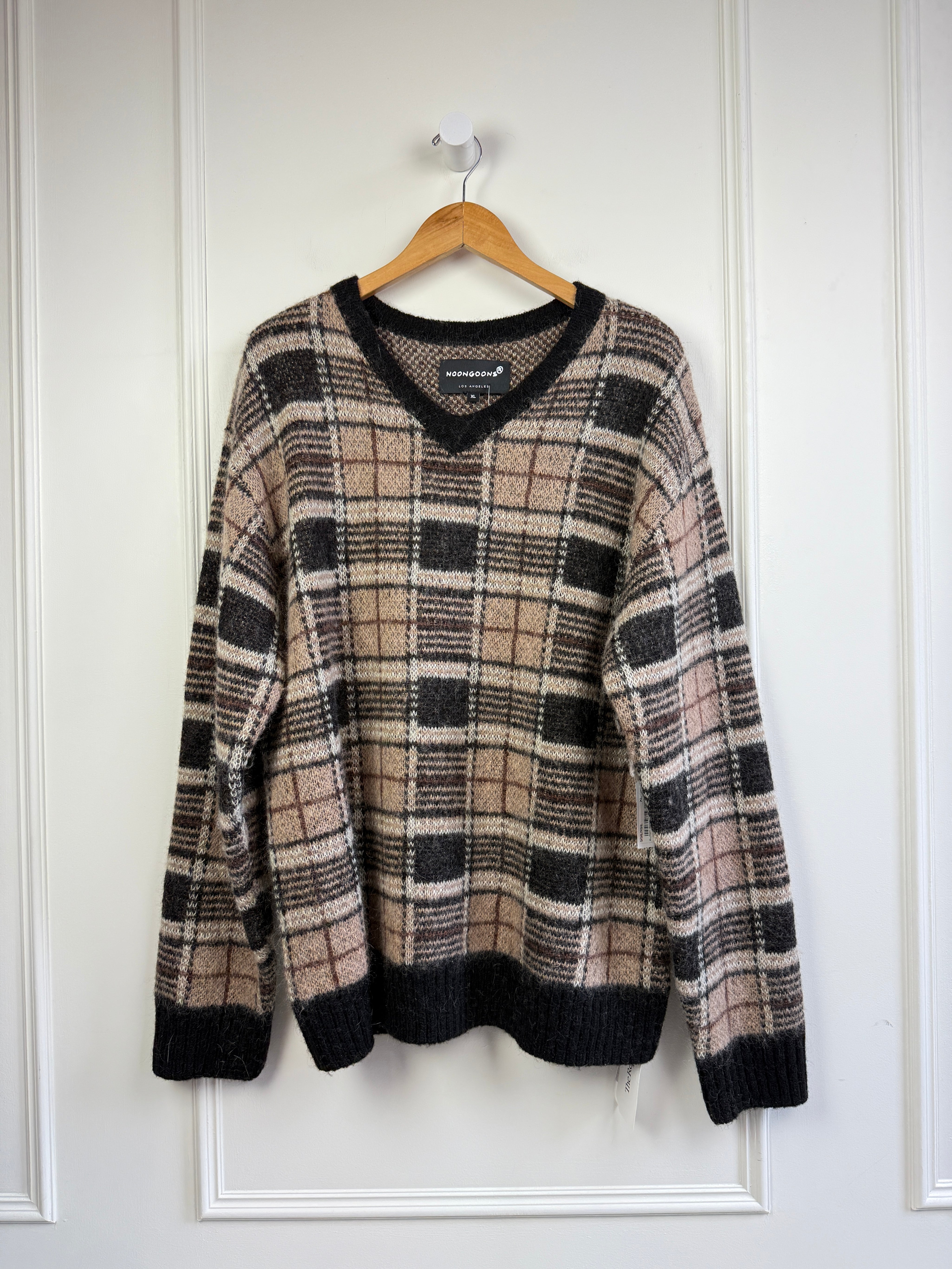 Noongoons Plaid V Neck Sweater (XL)
