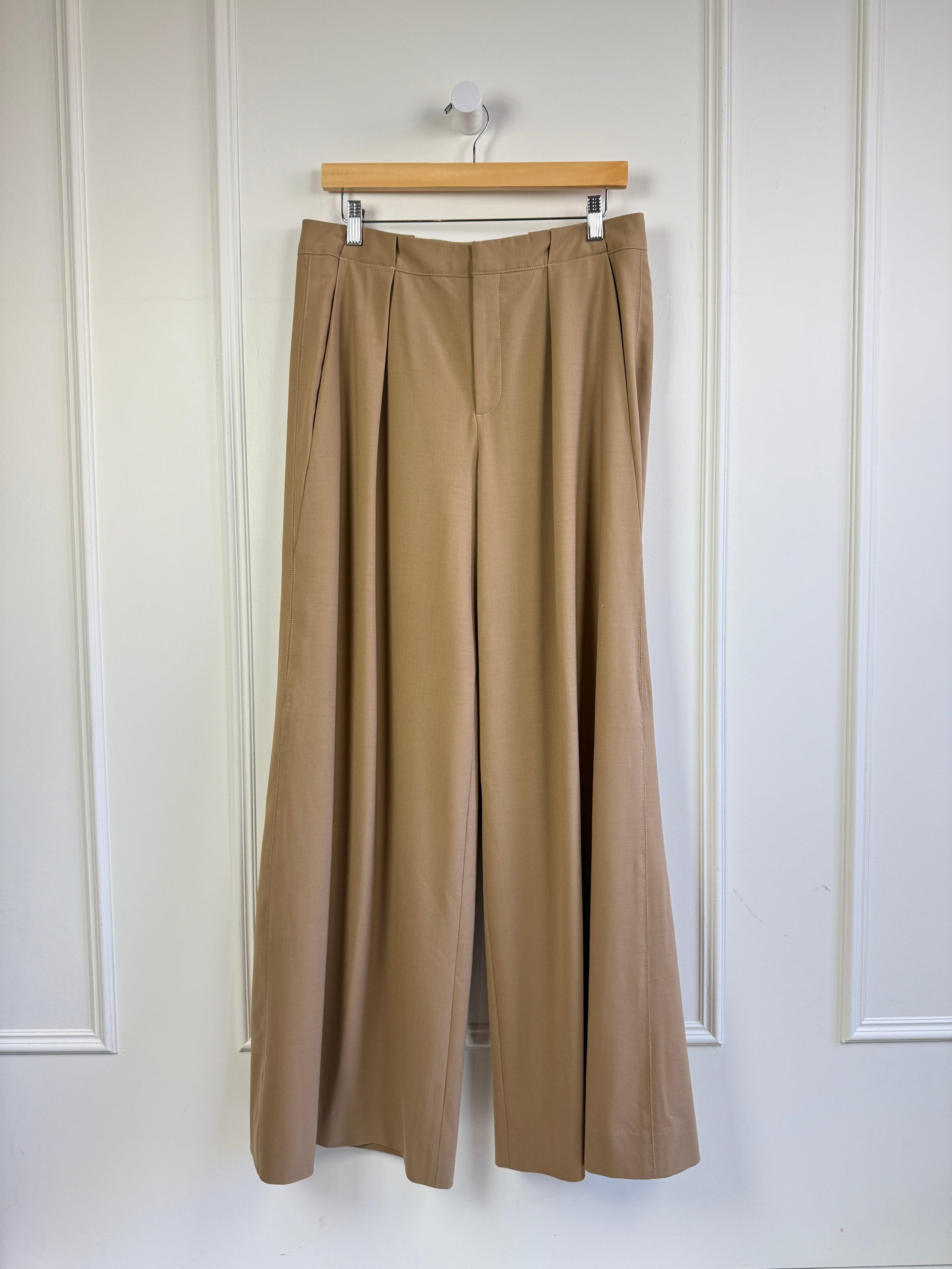 Closed Tan Trousers (29/8)