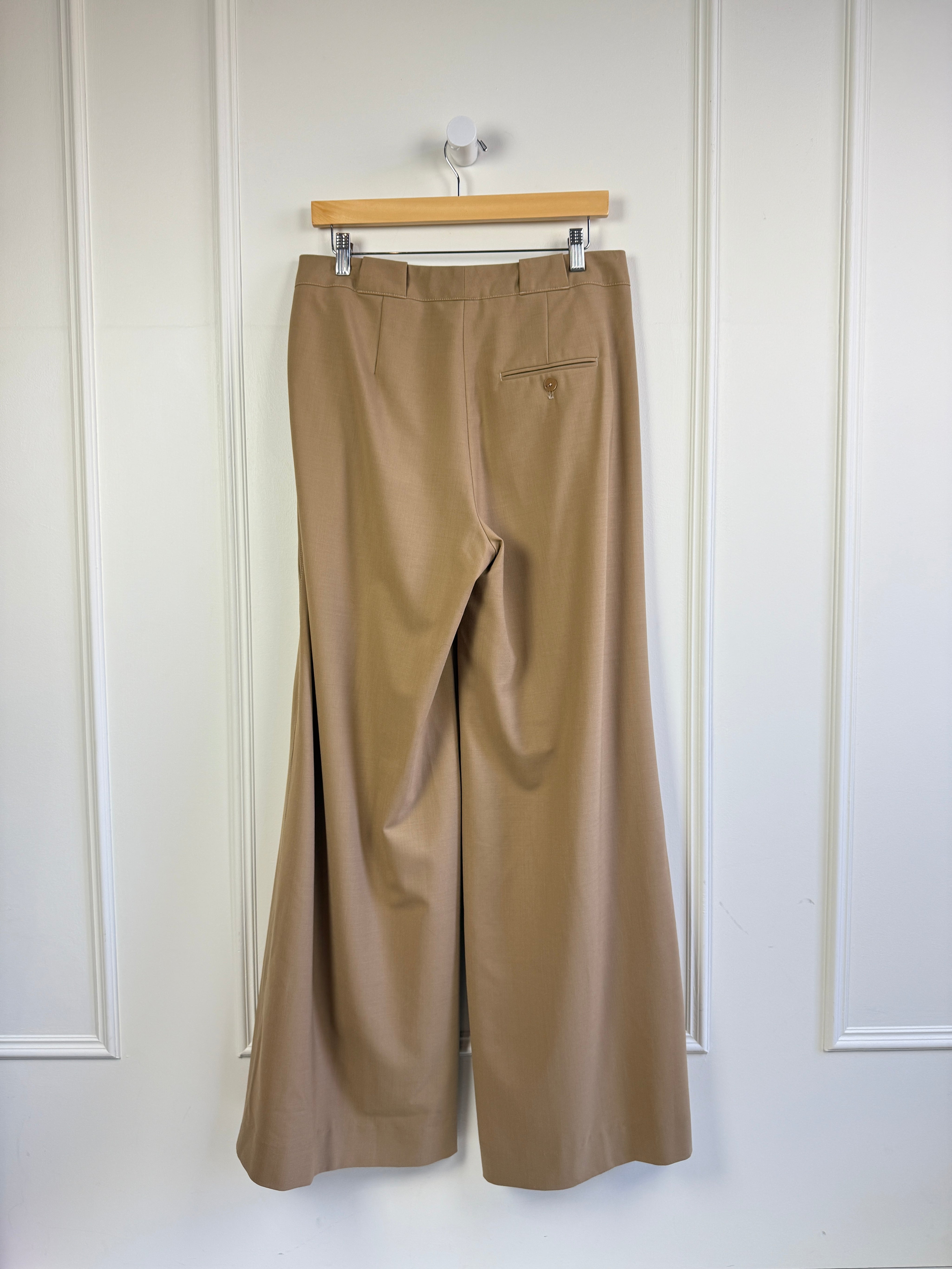 Closed Tan Trousers (29/8)