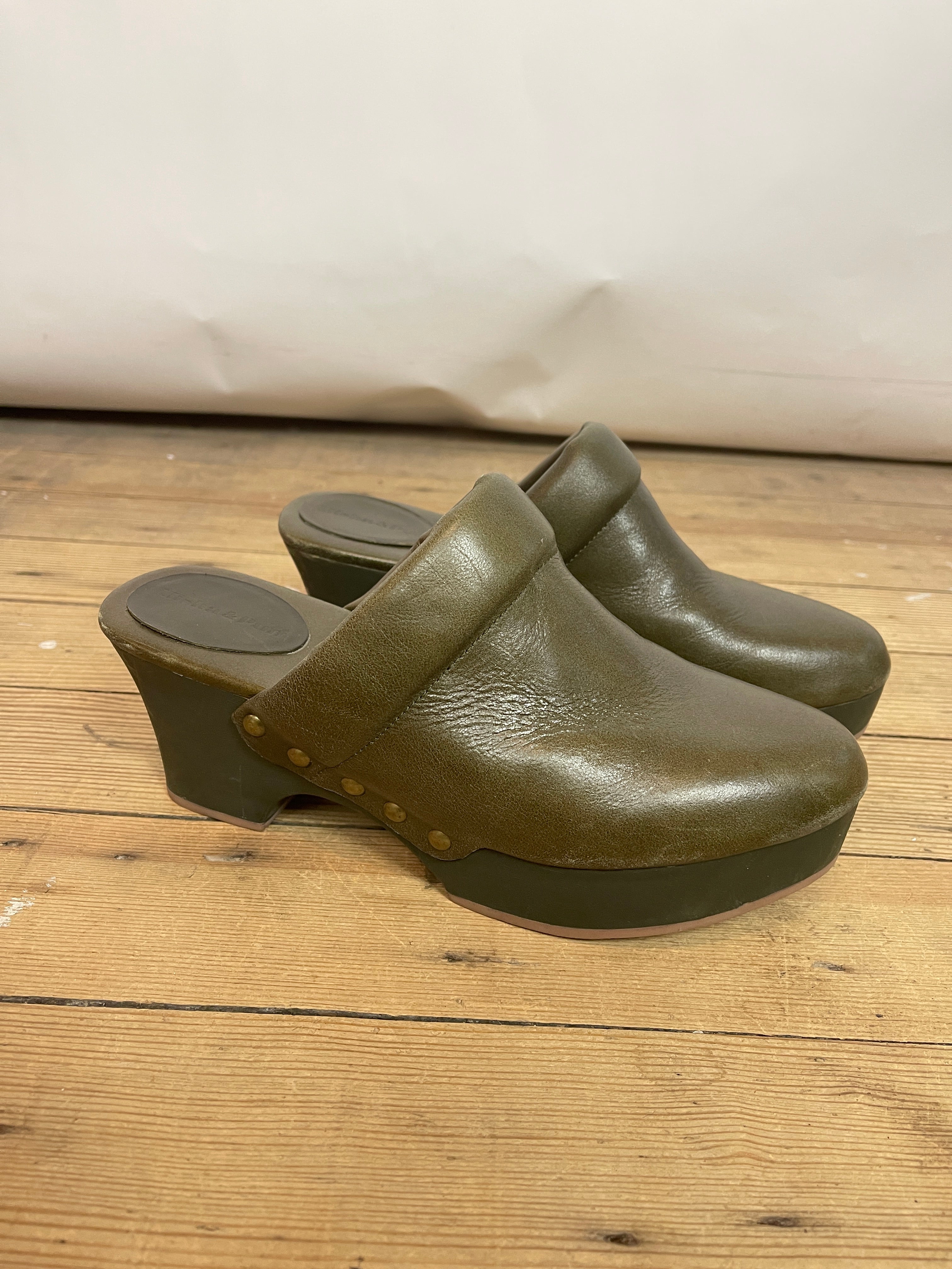 Misha & Puff Green Clog (39)