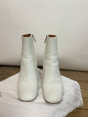 Neous Clowesia White Boot (37)