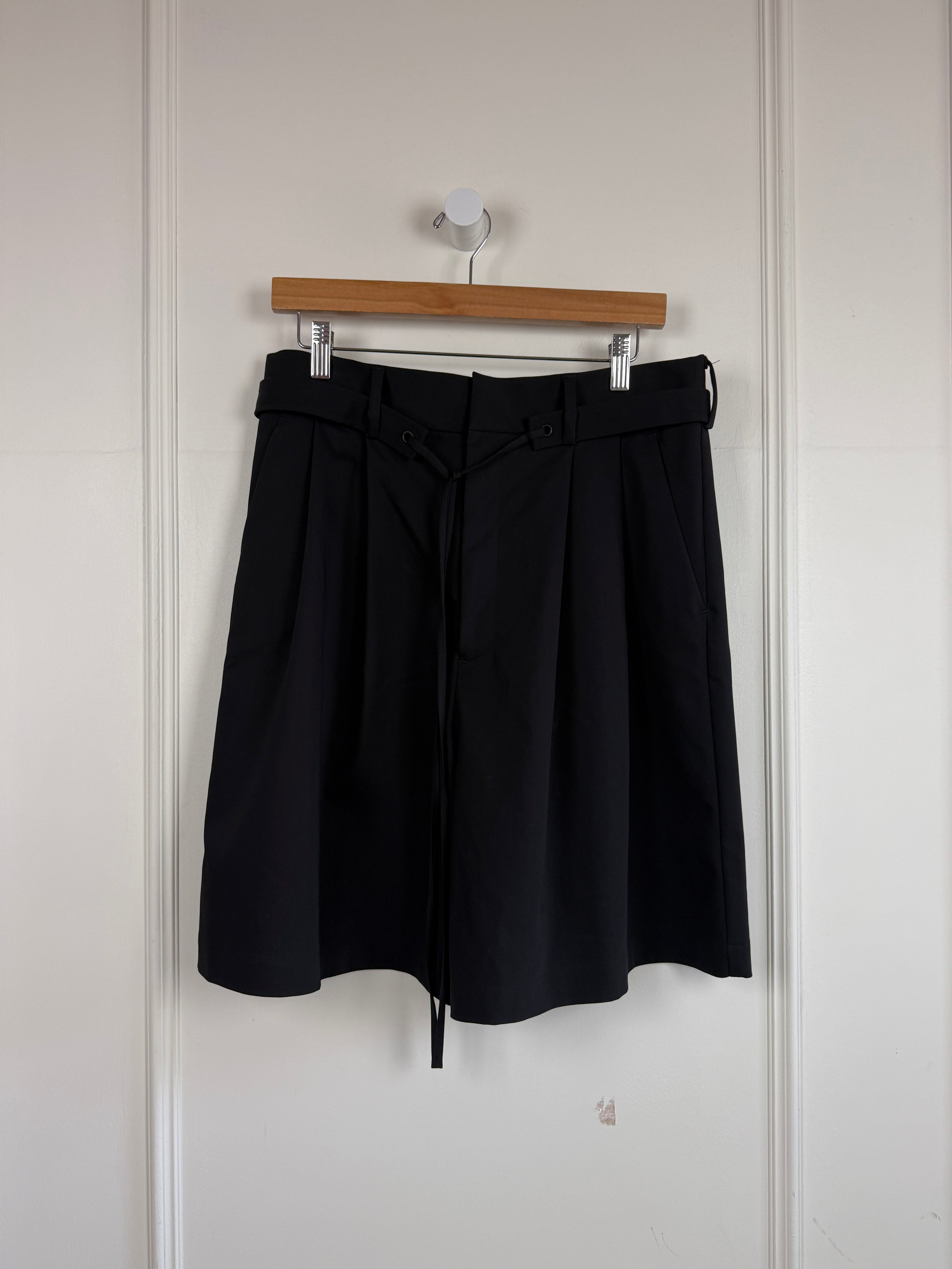 Kallmeyer High Rise Shorts (L/12)