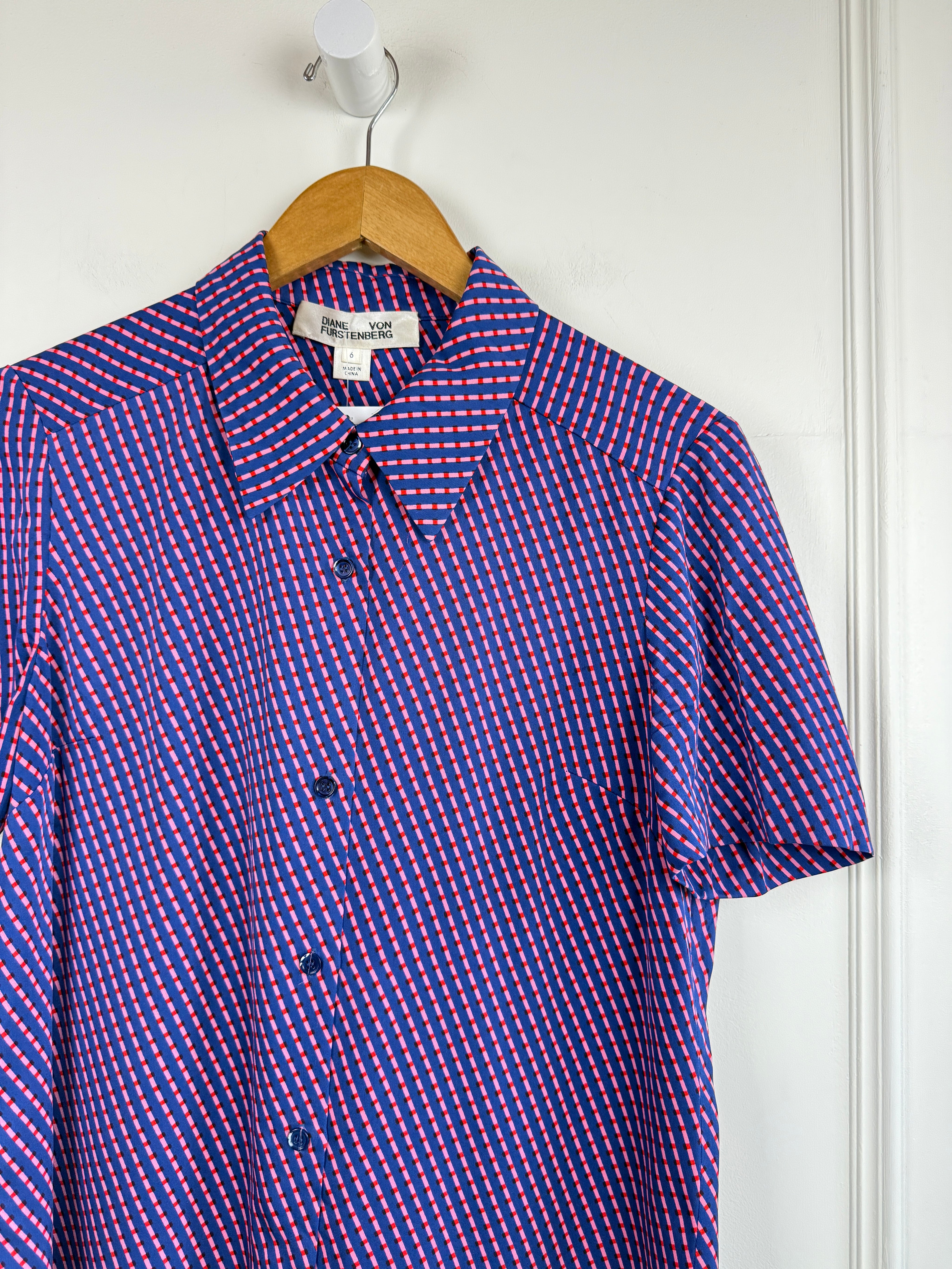 Diane Von Furstenberg Pattern Top (6/M)