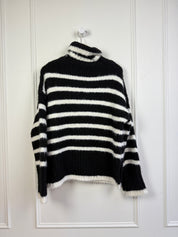 Line Striped Sweater (M)