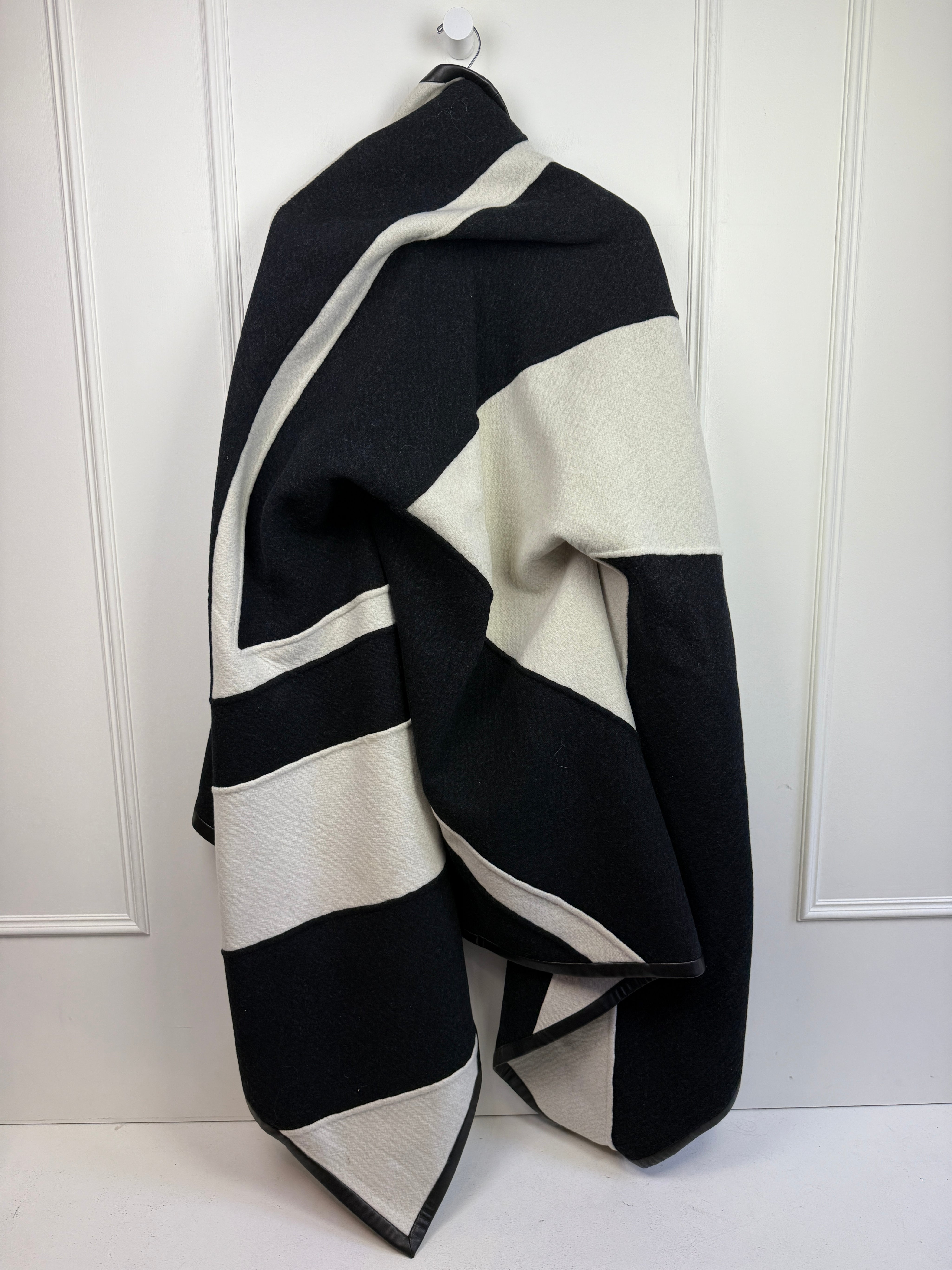 Proenza Schouler Colorblock Cashmere Blanket Cape In Off White / Black (OS)