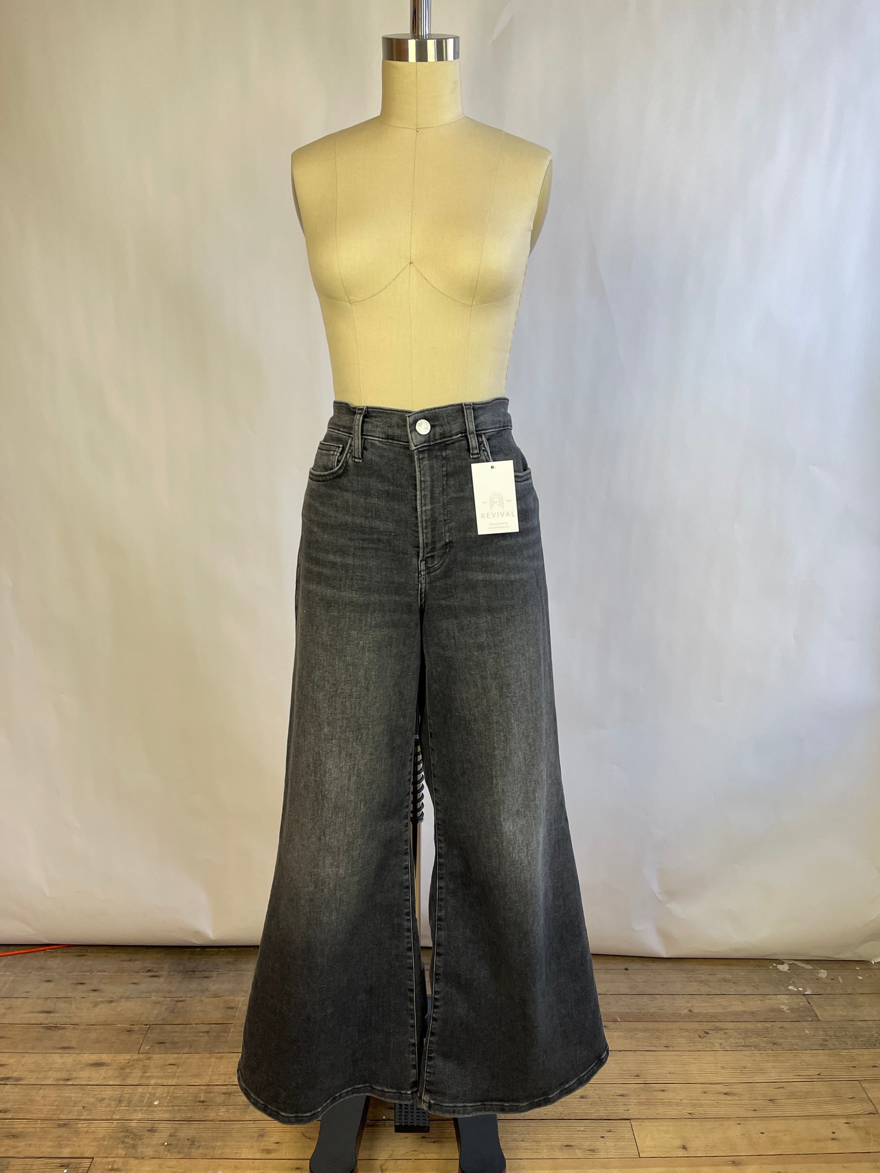 Frame Wide Leg Denim (8/29)