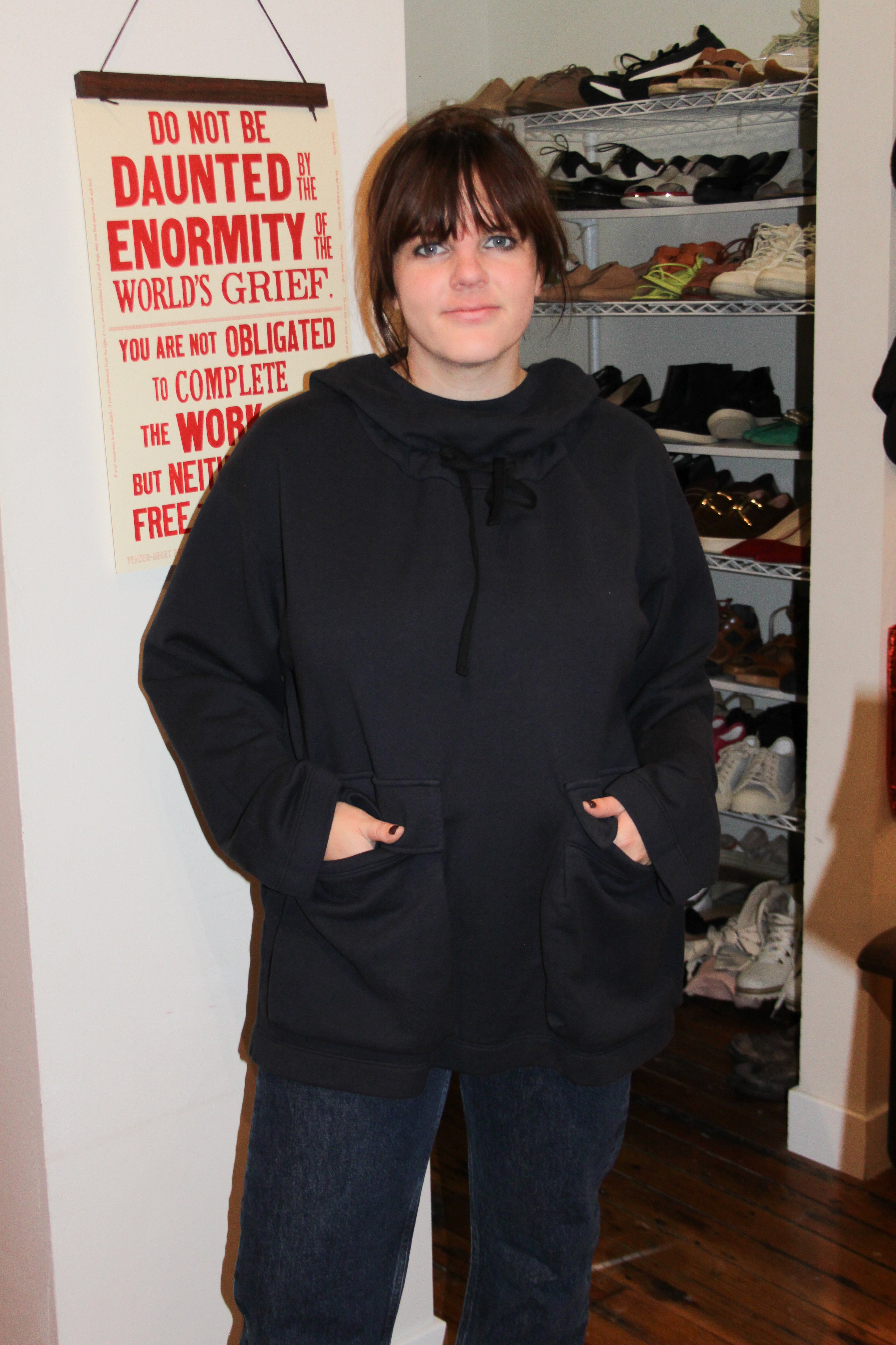 AVN Navy Sweatshirt (44/L)