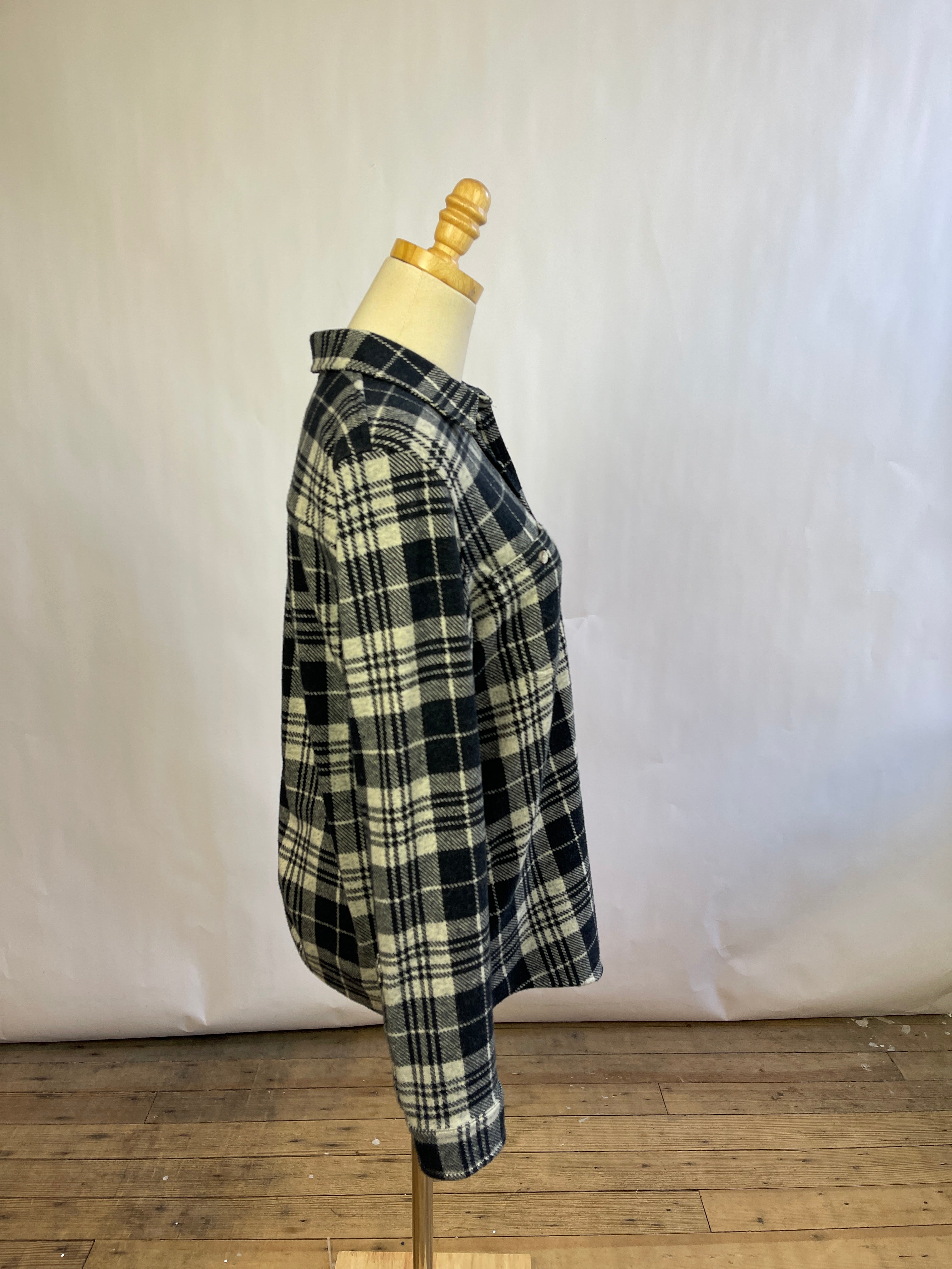 Faherty Flannel (M)