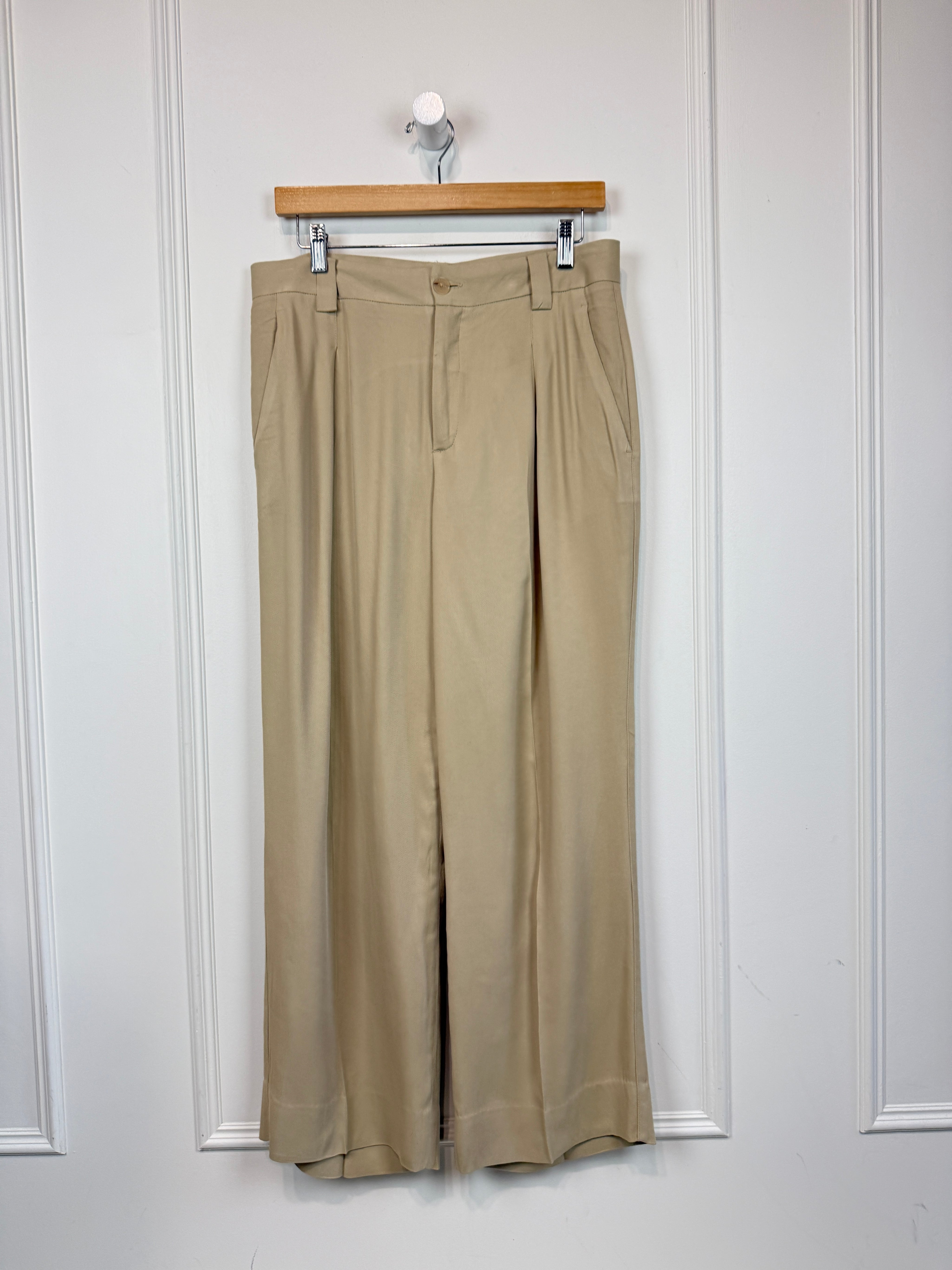 Closed Tan Trousers (6/28)