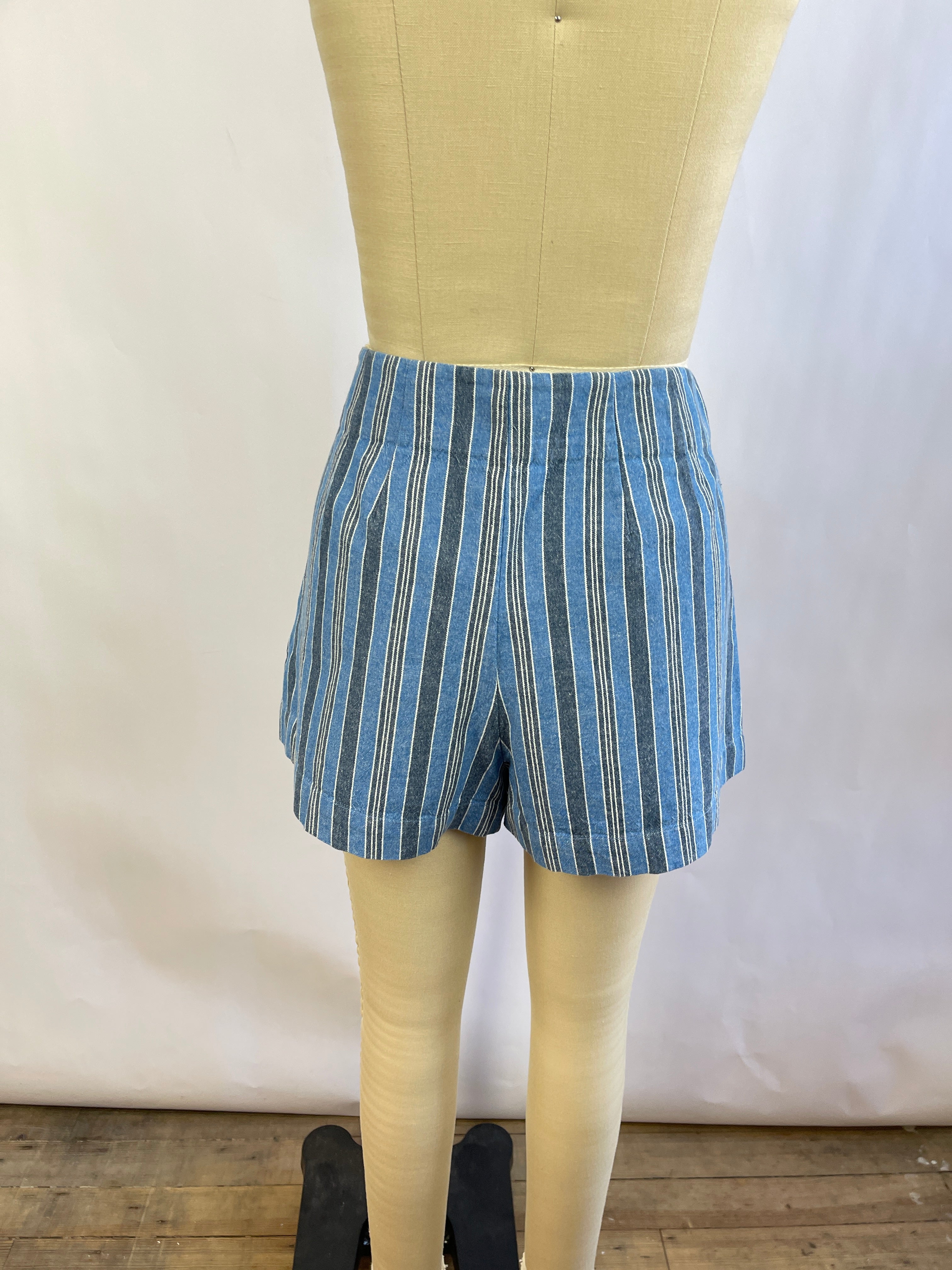 Doen Blue Striped Shorts (M/8)