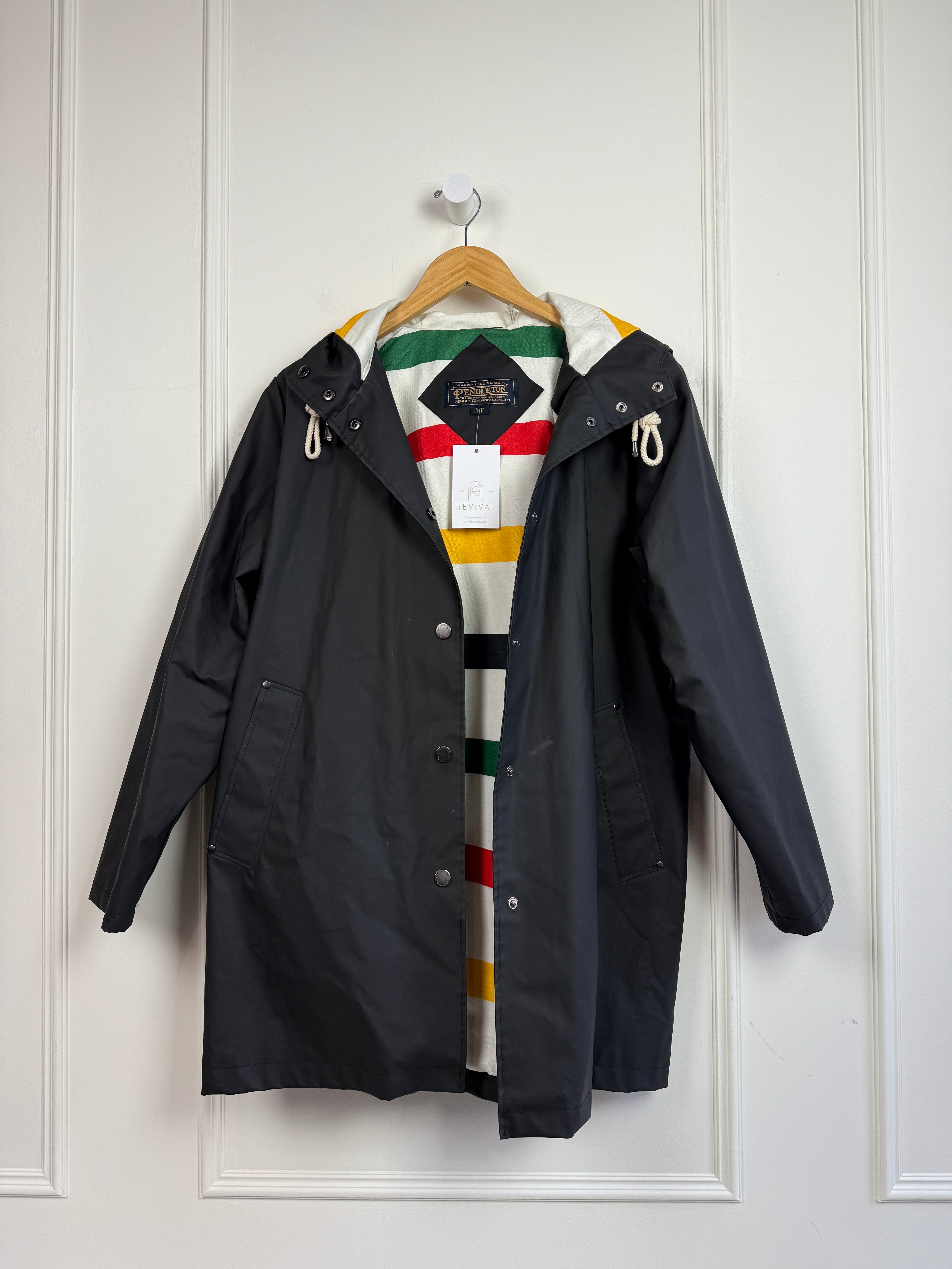 Pendleton Black Rain Coat (S)
