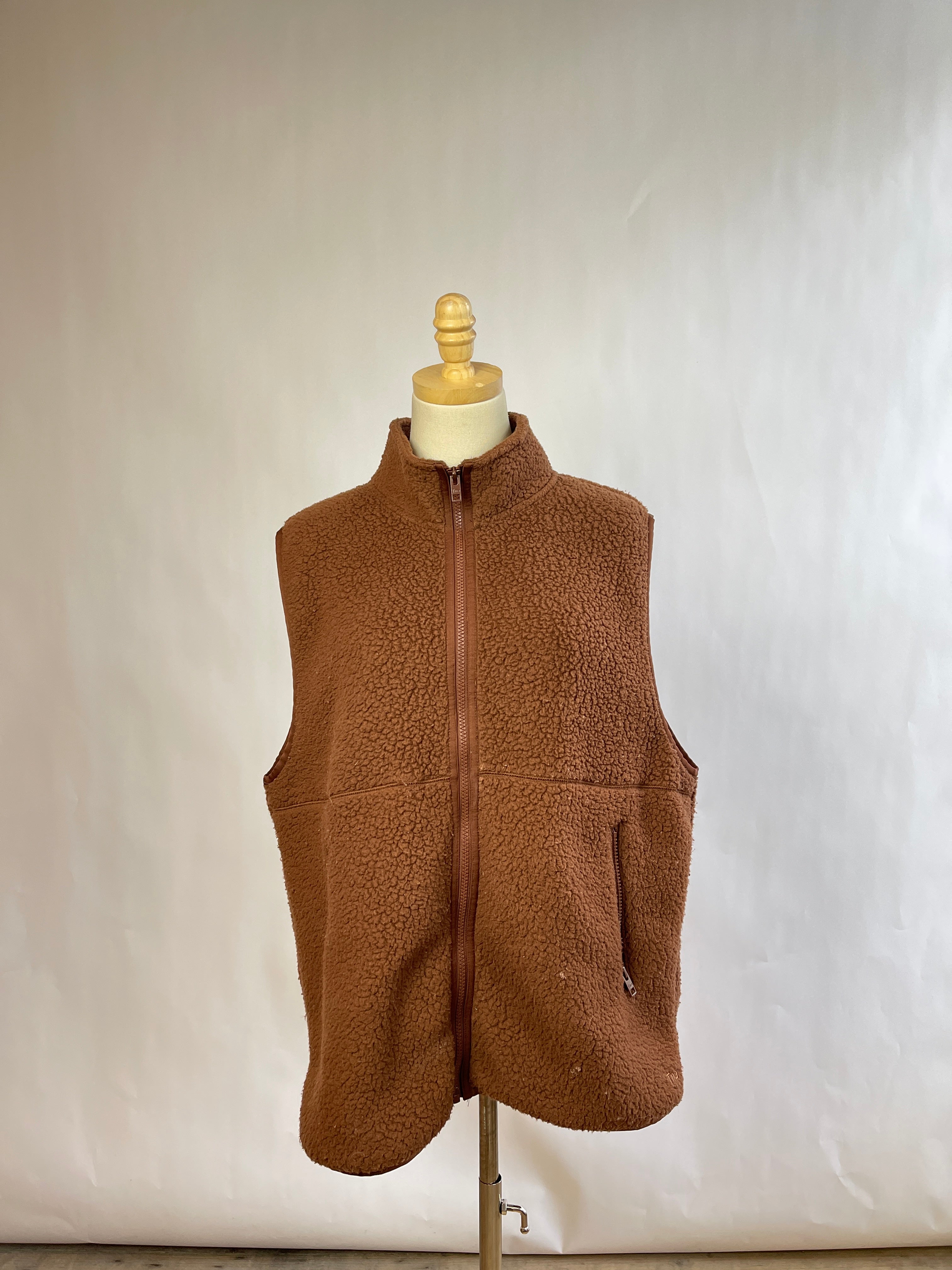 Aritzia TNA Brown Fleece Vest (L)