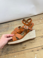 APC Judith Leather & Suede Wedge Sandal (39)