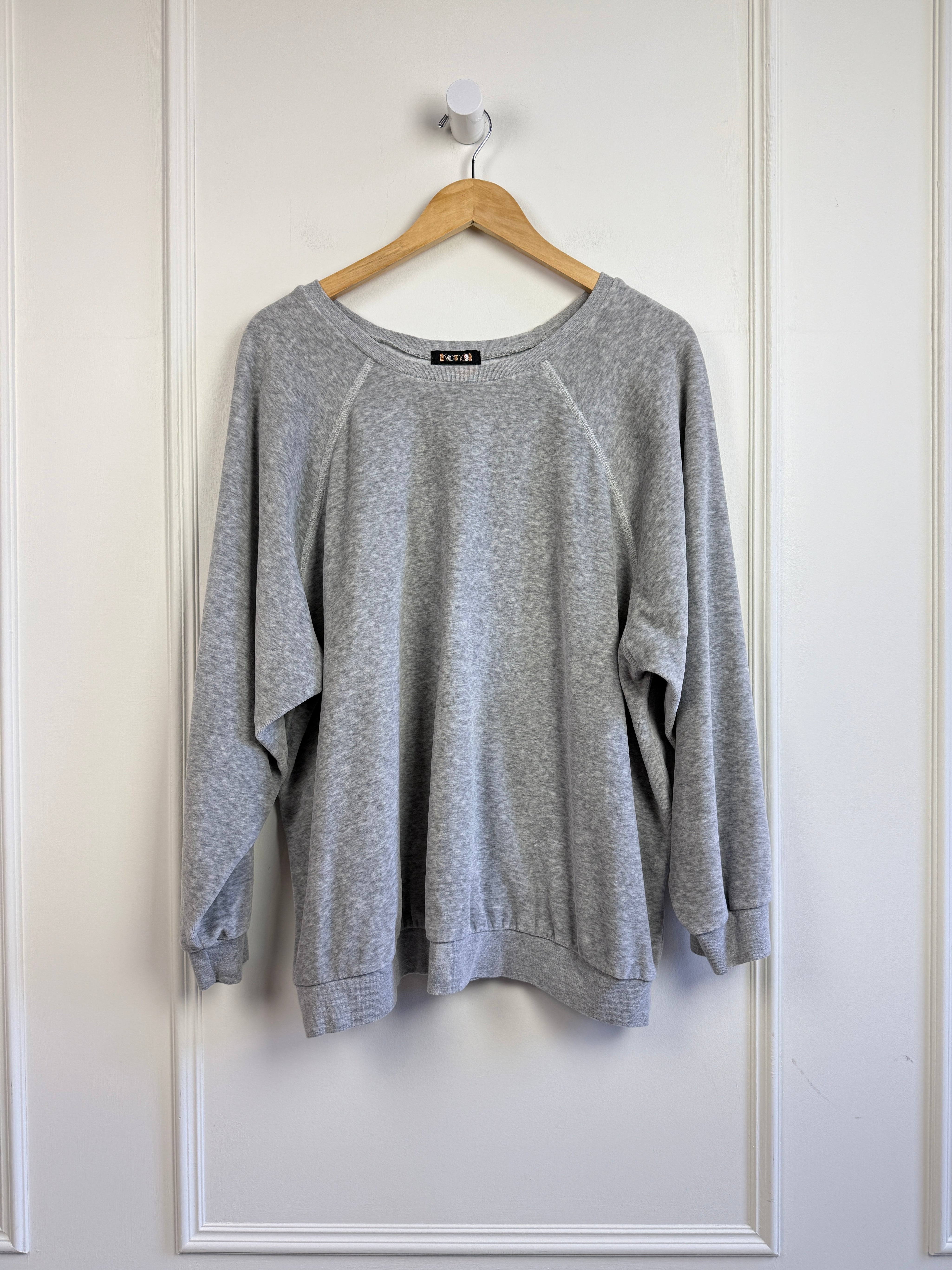 Suzie Kondi Grey Sweat Set (L)