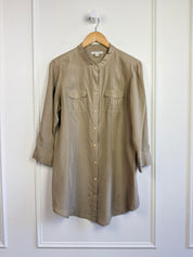Banana Republic Silk Button Up (L)