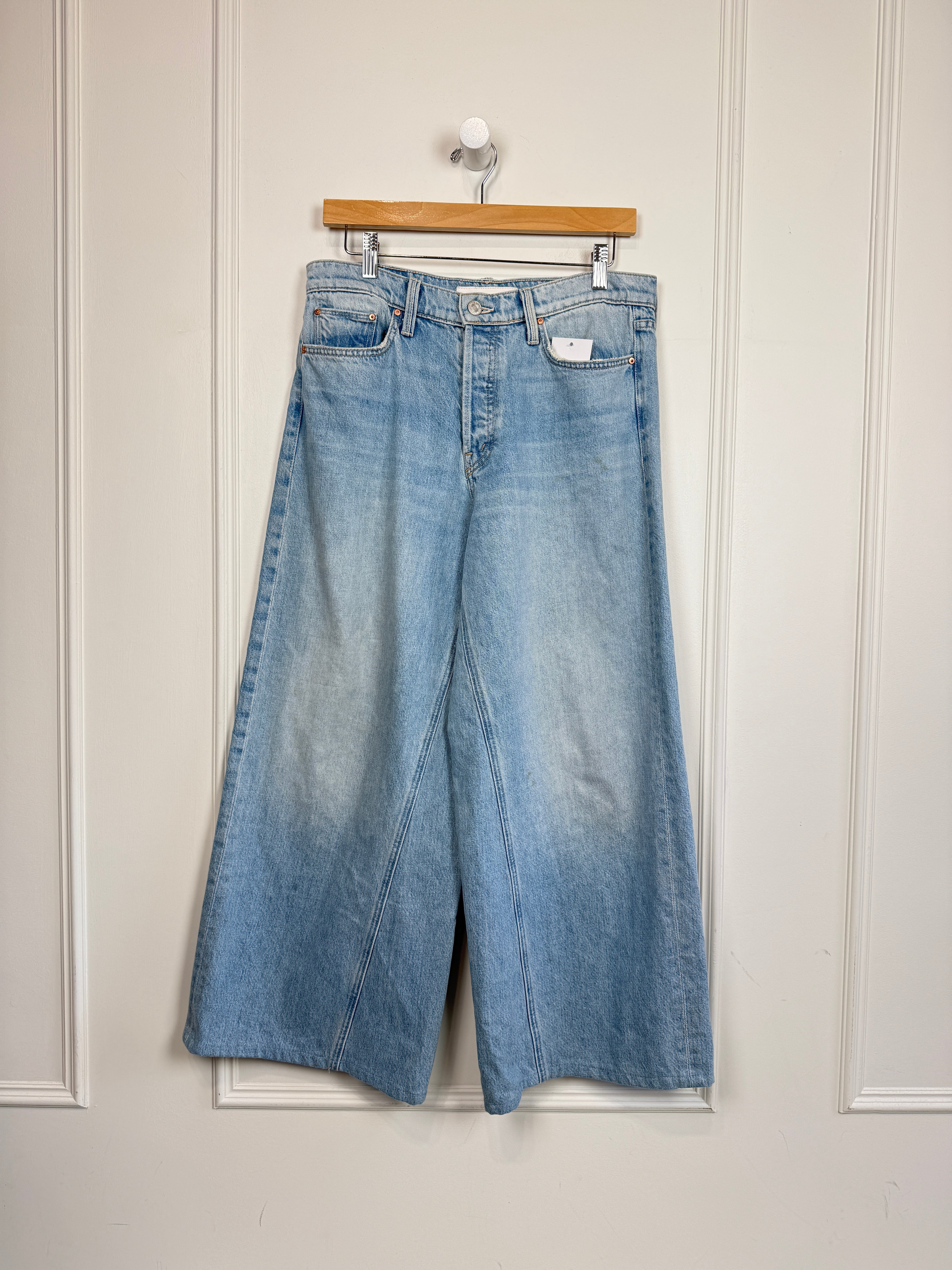 Mother "The Down Low Enchanter Sneak" Denim (8/29)