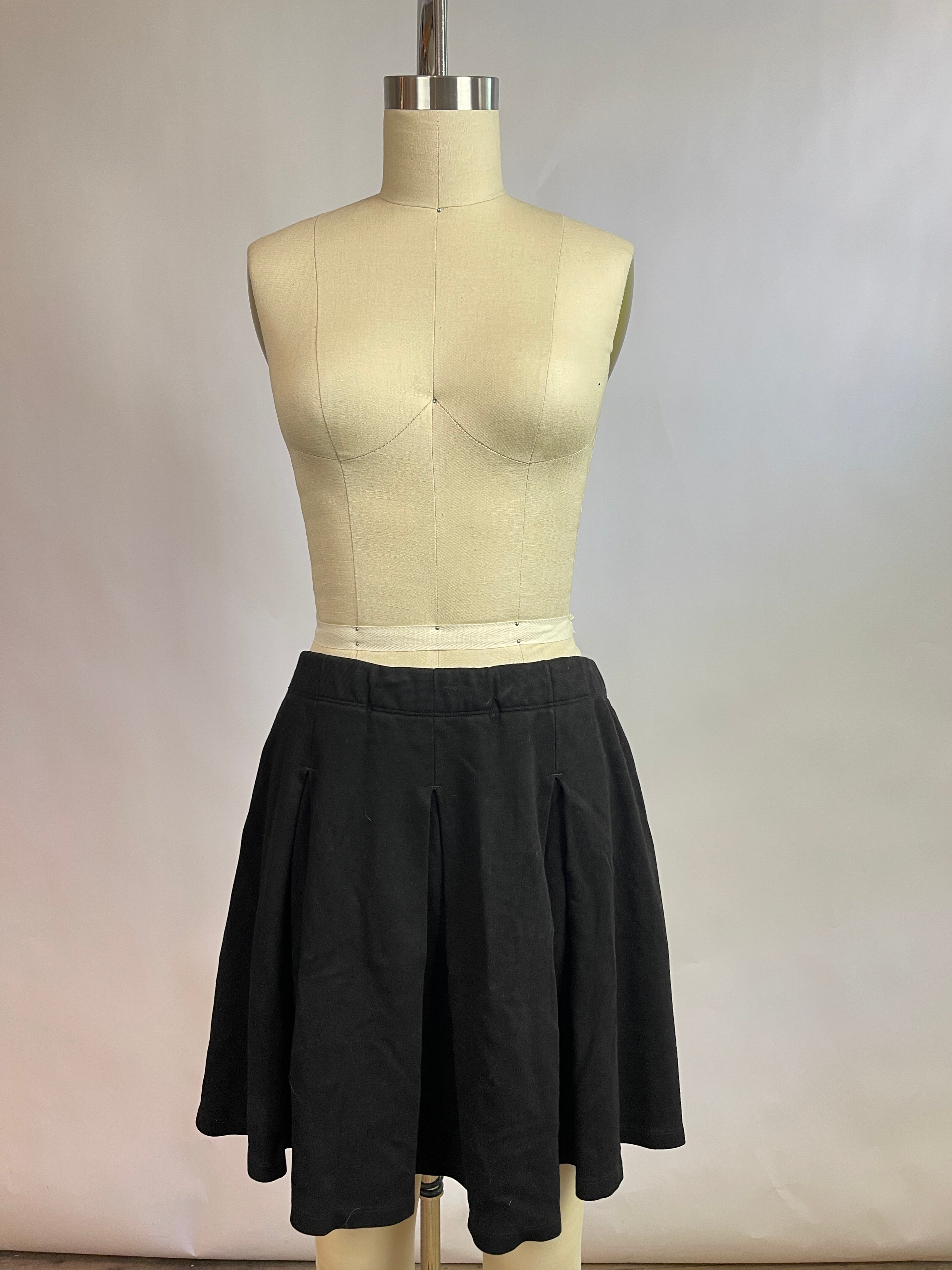 Monrow Pleated Tennis Skirt (XL)