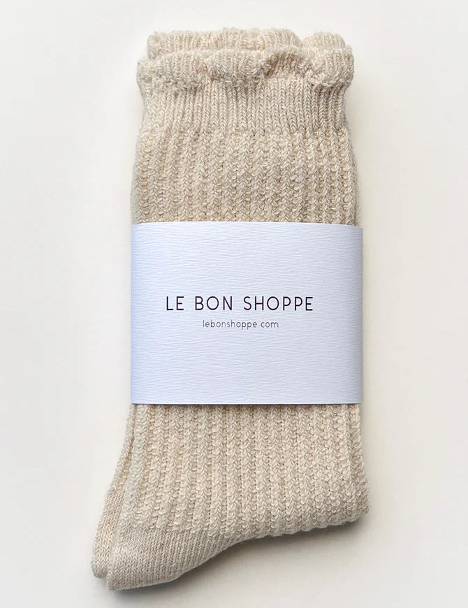 LINENSCALLOPSOCKS_4.webp