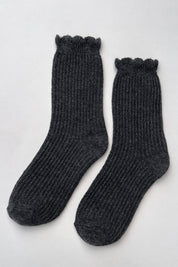 Le Bon Shoppe - Linen Scallop Socks | Charcoal