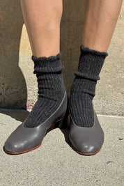 Le Bon Shoppe - Linen Scallop Socks | Charcoal