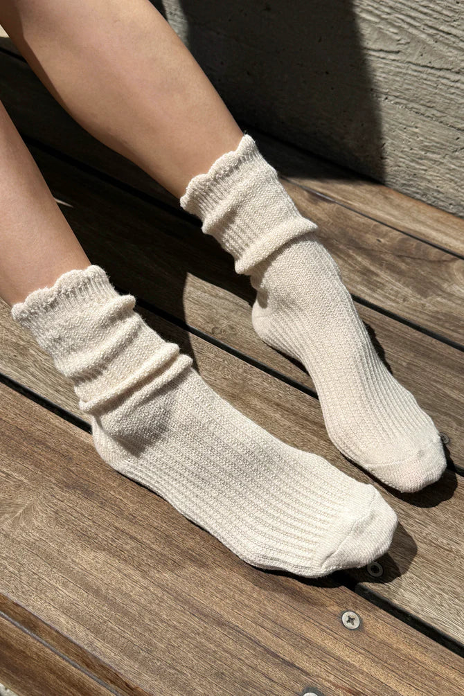 Le Bon Shoppe - Linen Scallop Socks | Naturel