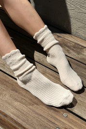 Le Bon Shoppe - Linen Scallop Socks | Naturel