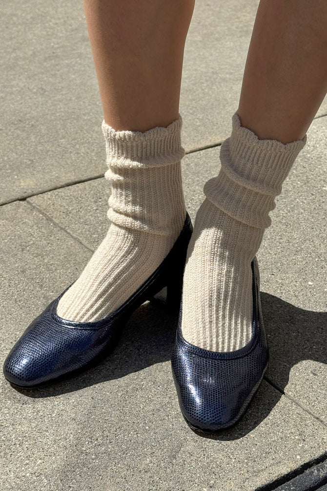 Le Bon Shoppe - Linen Scallop Socks | Naturel