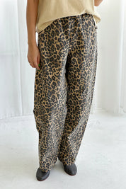 Le Bon Shoppe - Long Arc Pants | Leopard