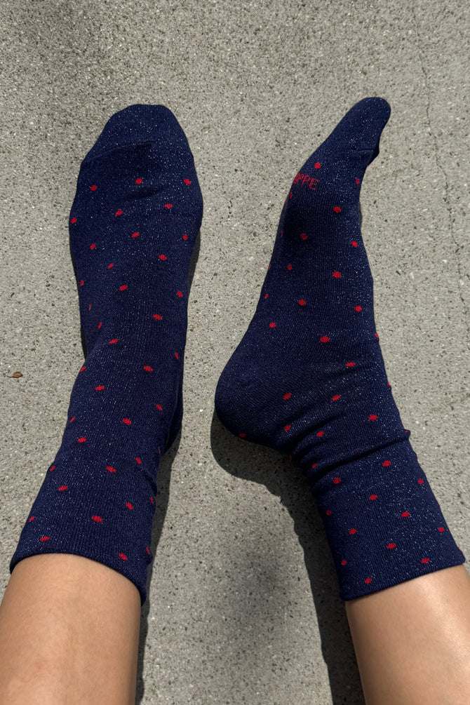 Le Bon Shoppe - Lurex Patterned Sneaker Socks | Polka Dot Ink Blue/Red