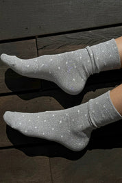 Le Bon Shoppe - Lurex Patterned Sneaker Socks | Polka Dot Silver/White